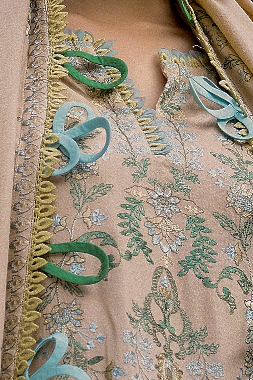 Gul Ahmed | Winter Collection 24 | Karandi Dupatta AY-42007 - Official Gul Ahmed stockist in UK - Sakeena London