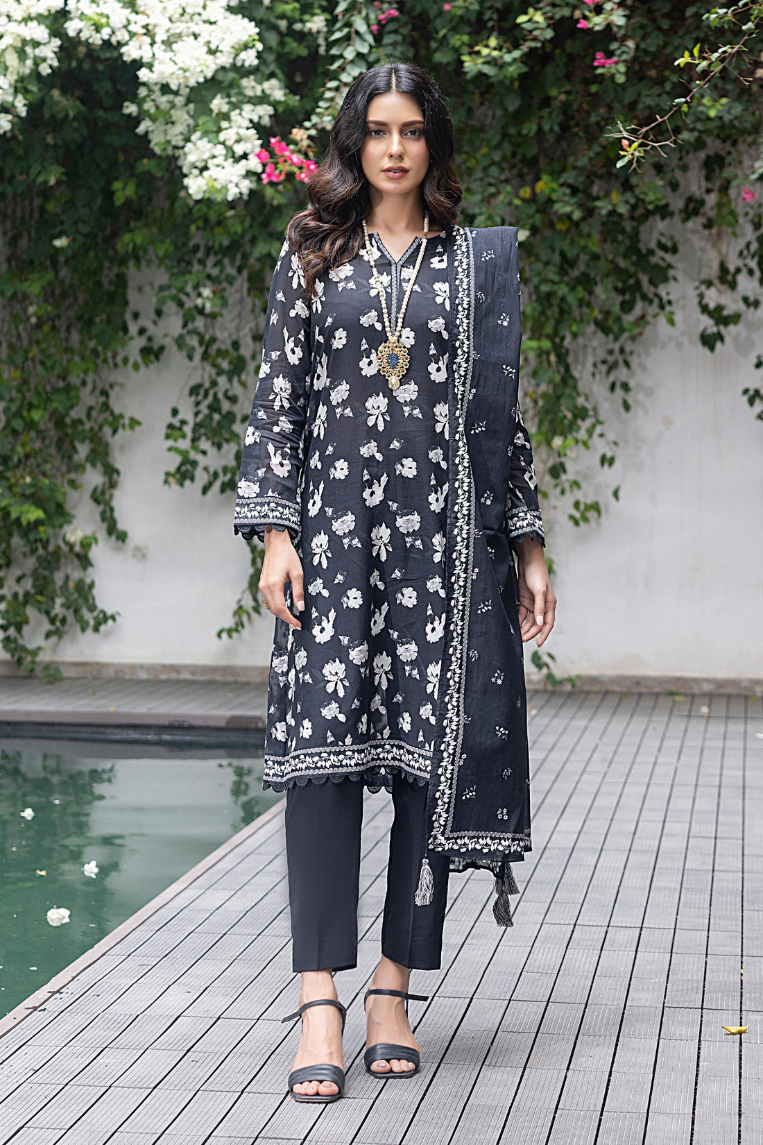 LSM | Winter Marina 24 | 0151 A - Official LSM stockist in UK - Sakeena London
