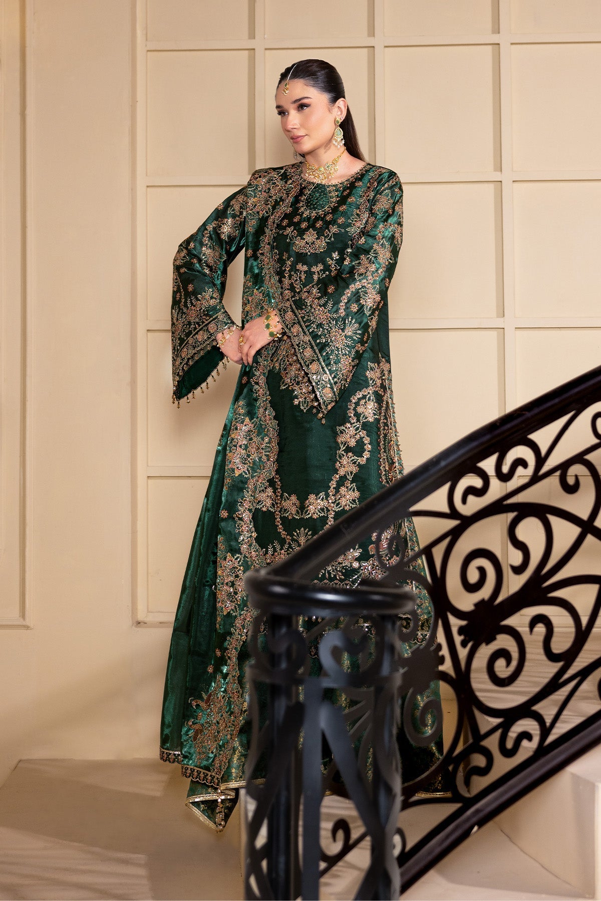 Alizeh | Aaina A Reflection of Elegance | AF-SS-2246-Gota