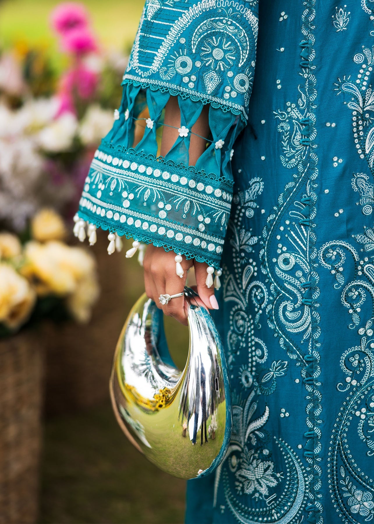 Paras by Pasha | Bloom and Beyond | Sapphire Bloom - Official Paras by Pasha stockist in UK - Sakeena London