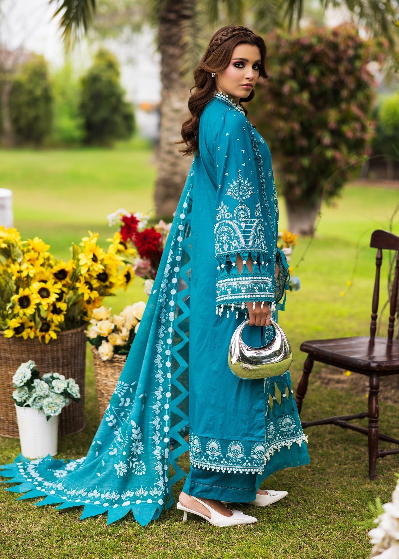 Paras by Pasha | Bloom and Beyond | Sapphire Bloom - Official Paras by Pasha stockist in UK - Sakeena London