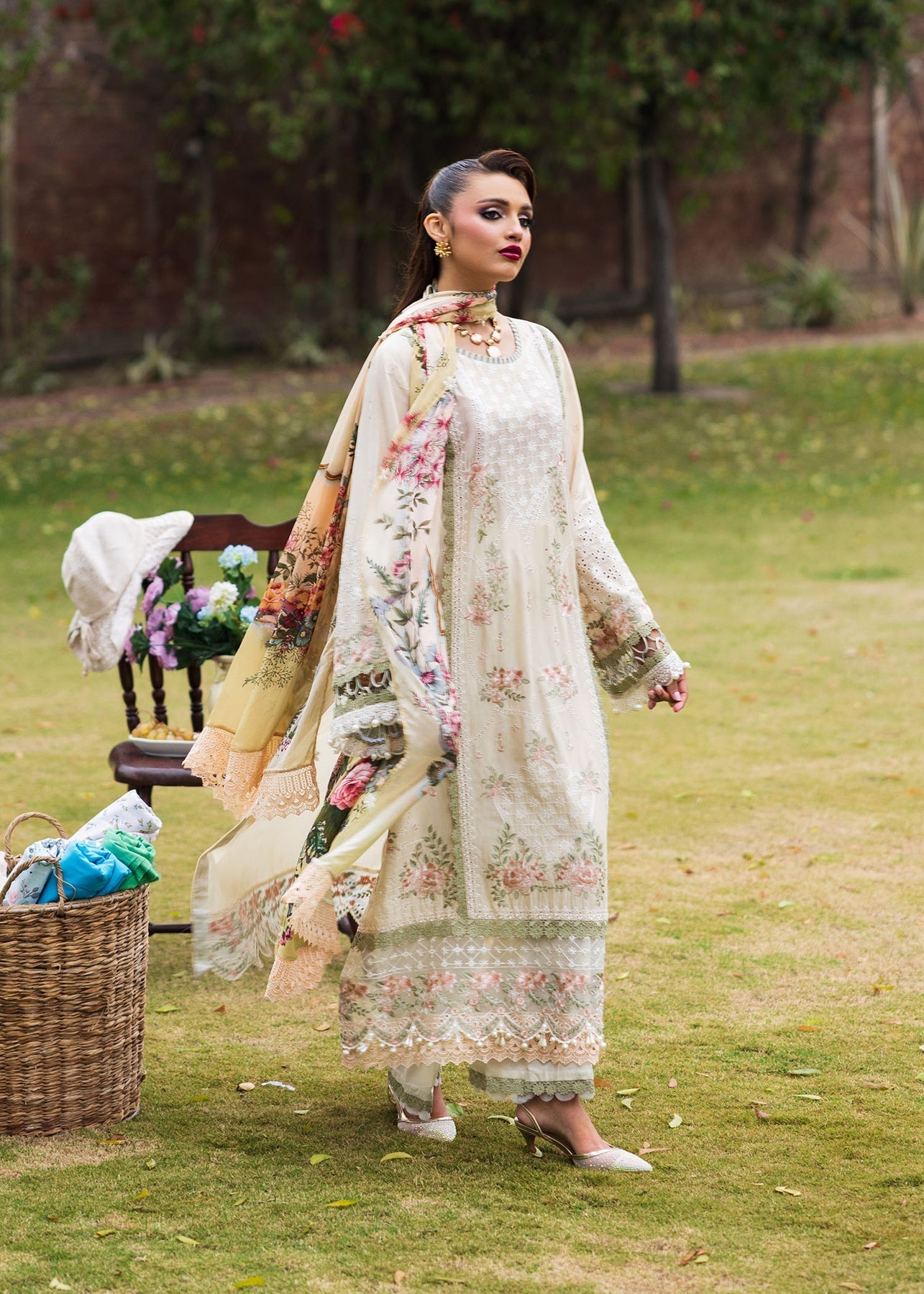 Paras by Pasha | Bloom and Beyond | Snowdrop Bloom - Official Paras by Pasha stockist in UK - Sakeena London