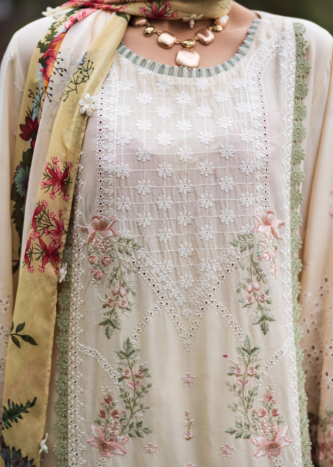 Paras by Pasha | Bloom and Beyond | Snowdrop Bloom - Official Paras by Pasha stockist in UK - Sakeena London