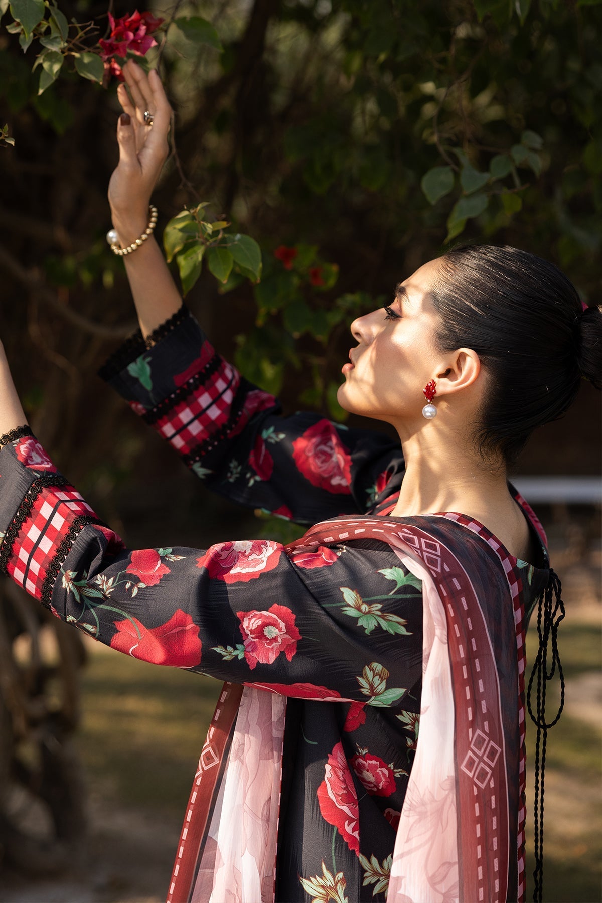 Alizeh | Sheen Lawn Prints 25 | AF-PL-6032-Somber - Official Alizeh stockist in UK - Sakeena London