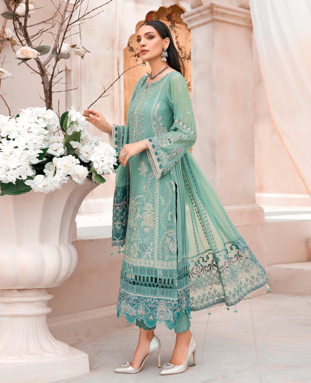 Xenia Formals | Raahi Luxury Formals | VEJAH - Official Xenia Formals stockist in UK - Sakeena London
