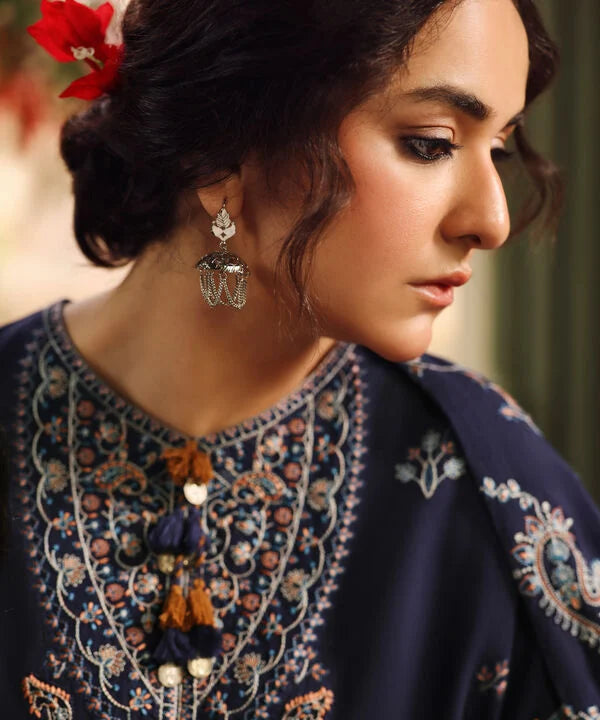 Sapphire | Fall Winter 25 | 3 Piece - Embroidered Cotton Karandi Suit 0U3PESD25V82 - Official Sapphire stockist in UK - Sakeena London