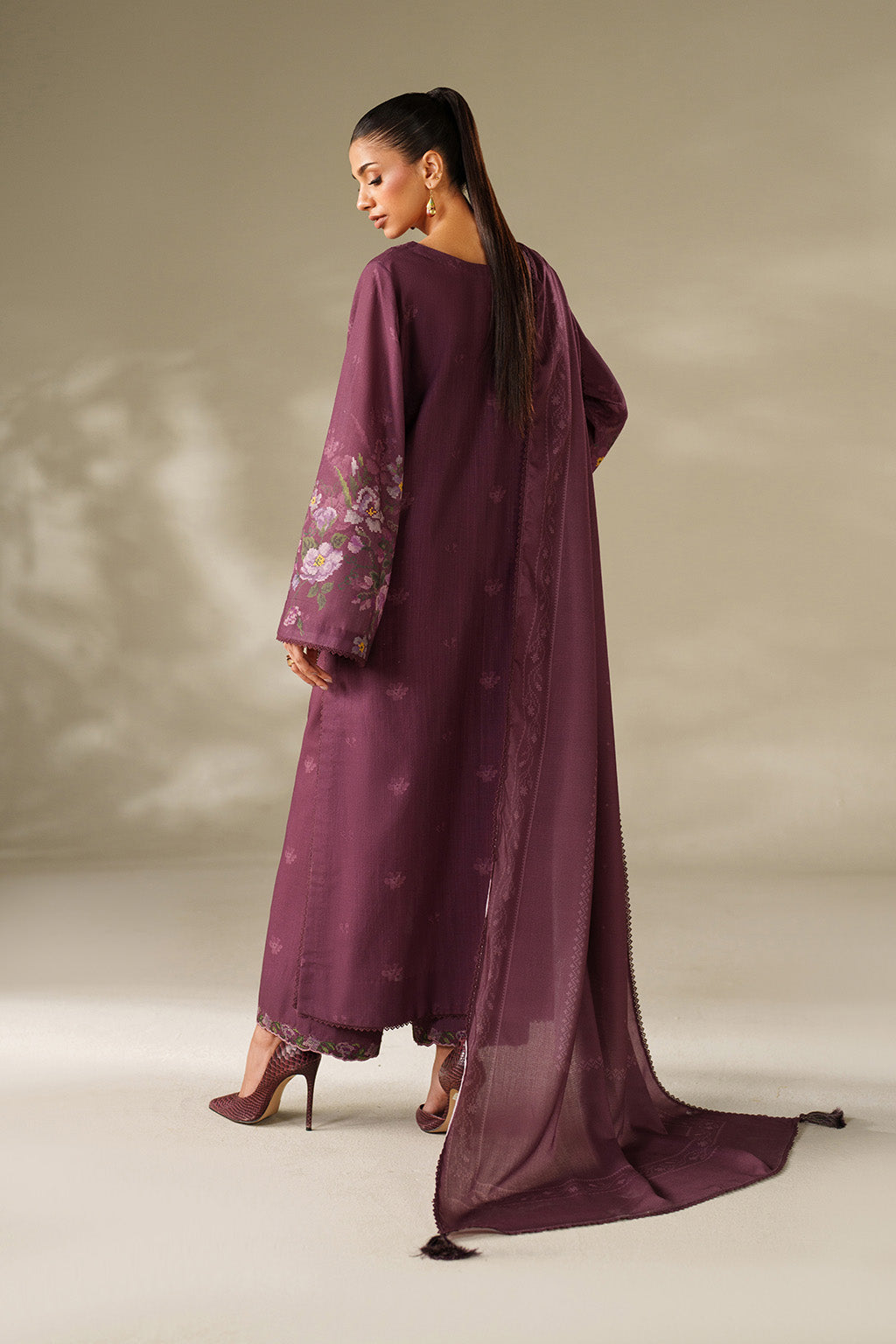 Iznik | Winter Chapter 25 | UE-566 Printed Khaddar - Official Iznik stockist in UK - Sakeena London