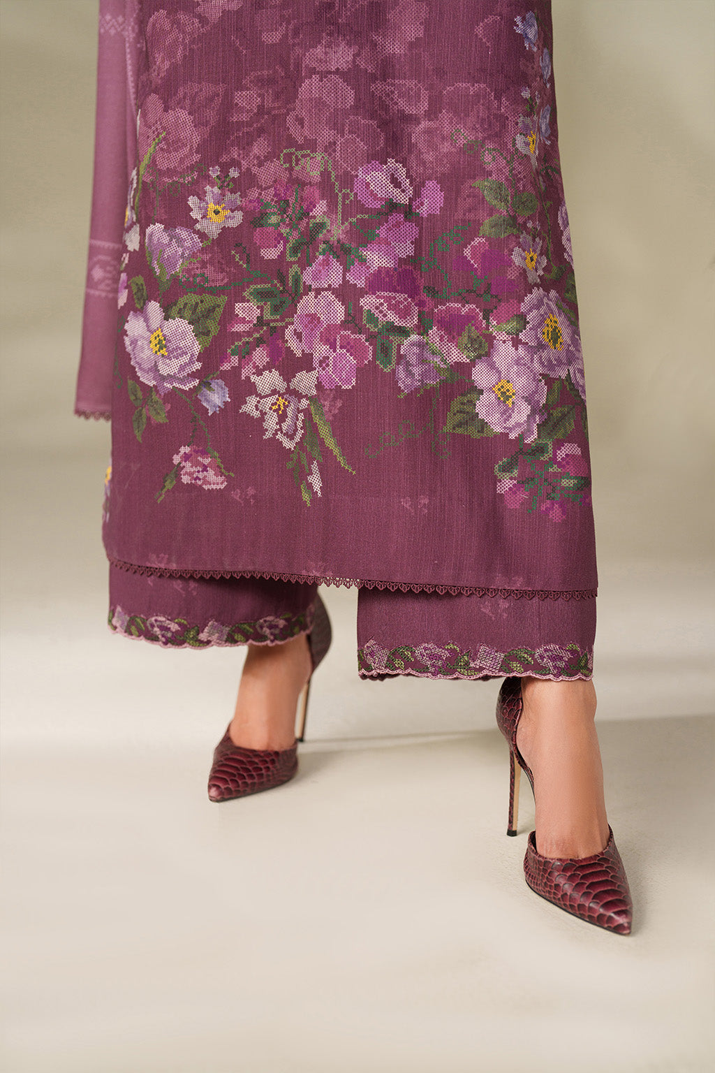 Iznik | Winter Chapter 25 | UE-566 Printed Khaddar - Official Iznik stockist in UK - Sakeena London