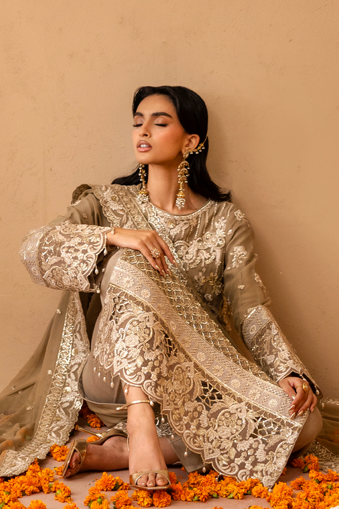 Emaan Adeel | Sheherzadi Formals 25 | ULFAT - Official Emaan Adeel stockist in UK - Sakeena London