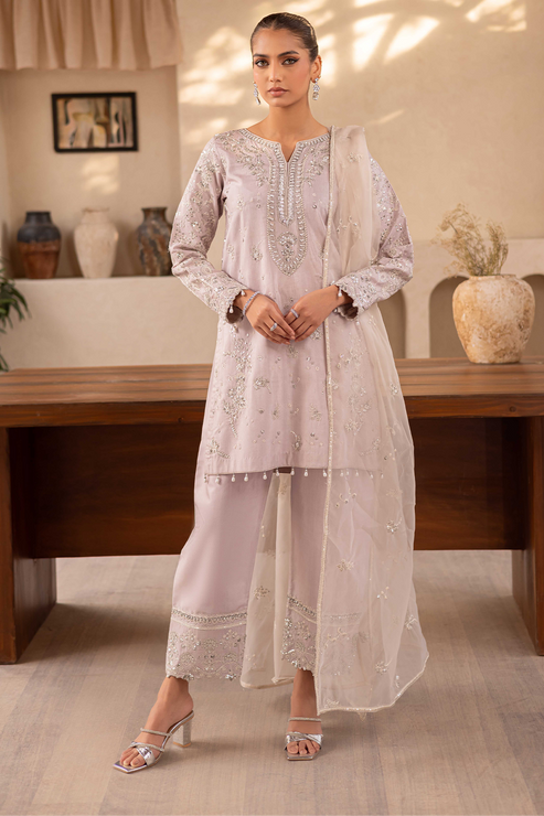 Emaan Adeel | Noore Festive Formals | YALINA - Official Emaan Adeel stockist in UK - Sakeena London