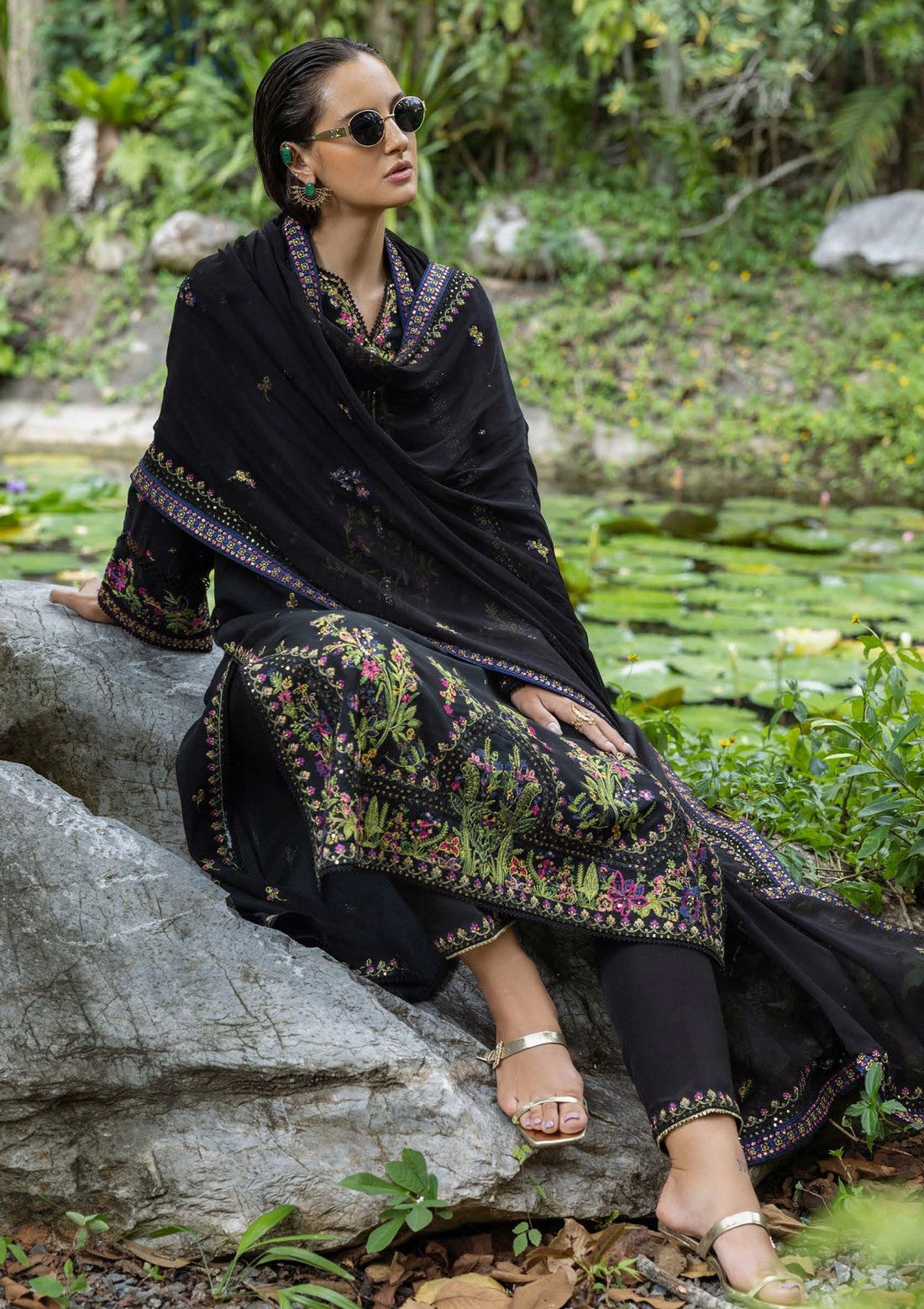 Winter - Mushq - Hemline - Nuvera - Raw Silk 25 - ES#108 - ONYXA
