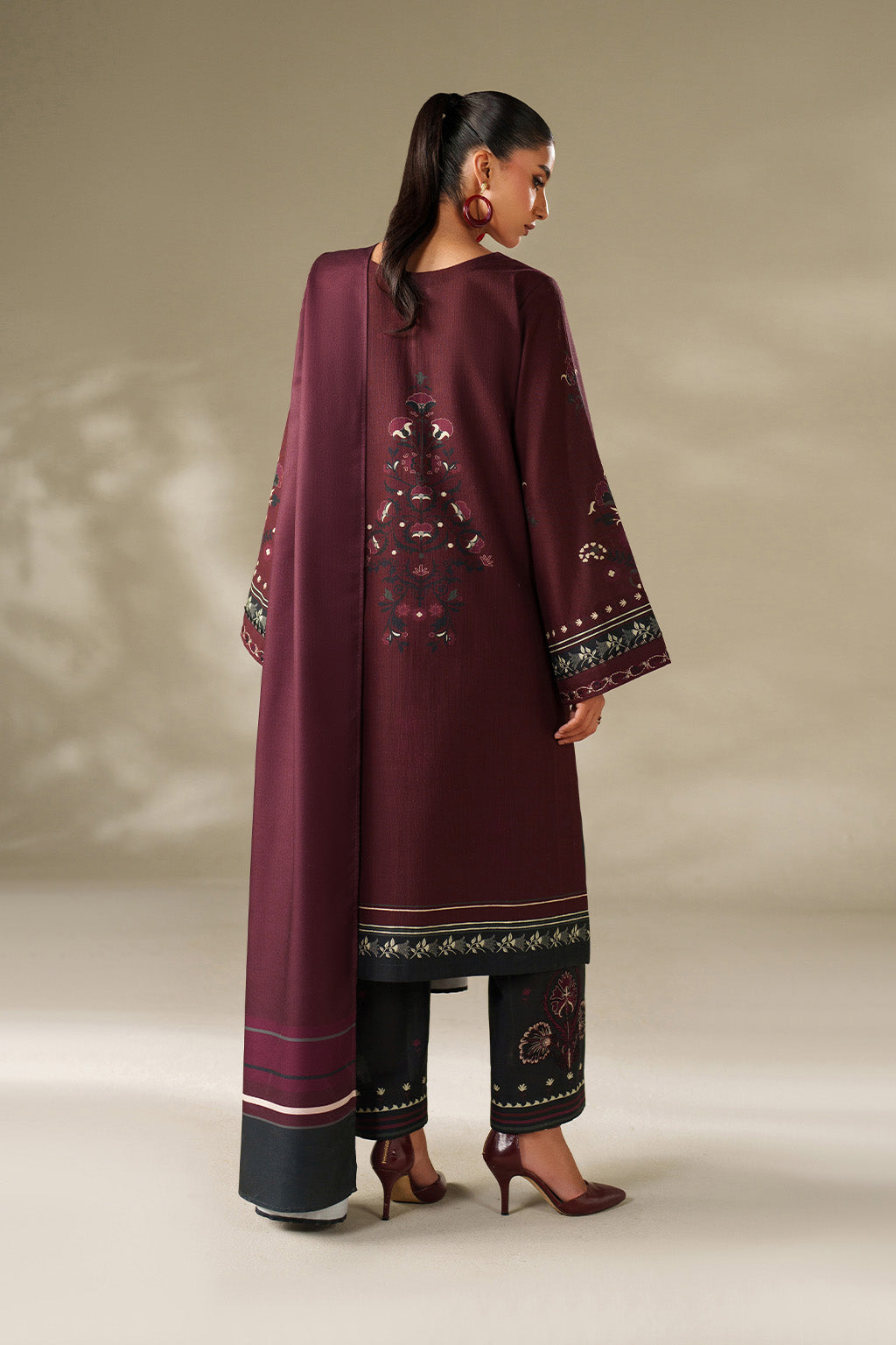 Iznik | Winter Chapter 25 | UE-570 Printed Khaddar - Official Iznik stockist in UK - Sakeena London