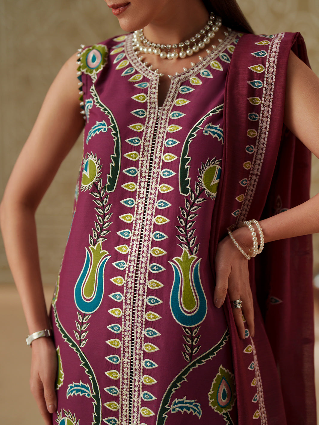 Bin Ilyas | Mashriq Luxury Lawn 26 | D-118-A