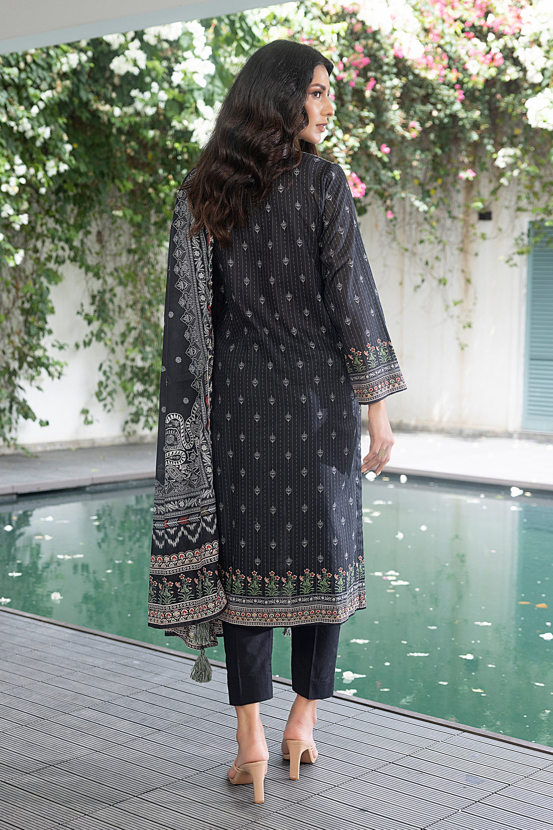 LSM | Winter Marina 24 | 0153 - Official LSM stockist in UK - Sakeena London