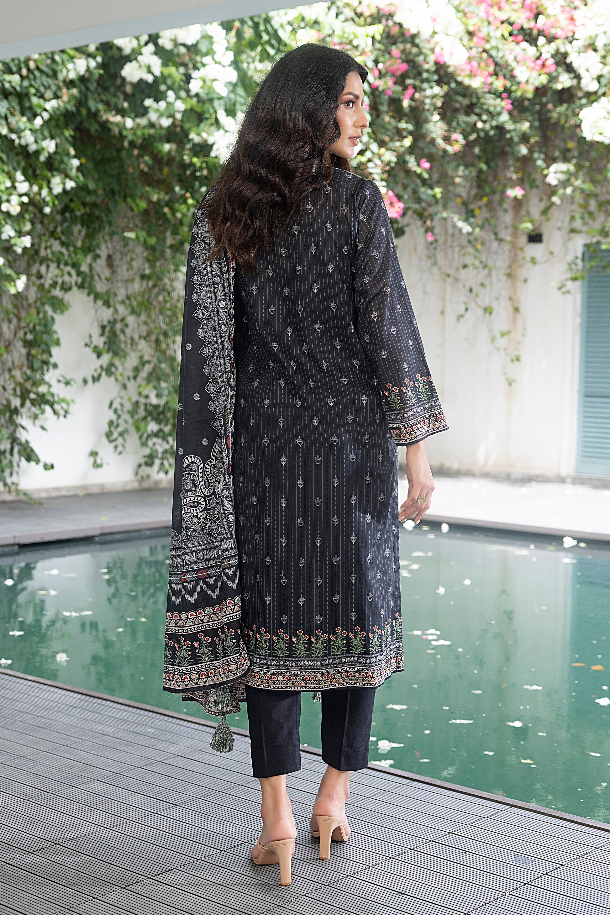 LSM | Winter Marina 24 | 0153 - Official LSM stockist in UK - Sakeena London
