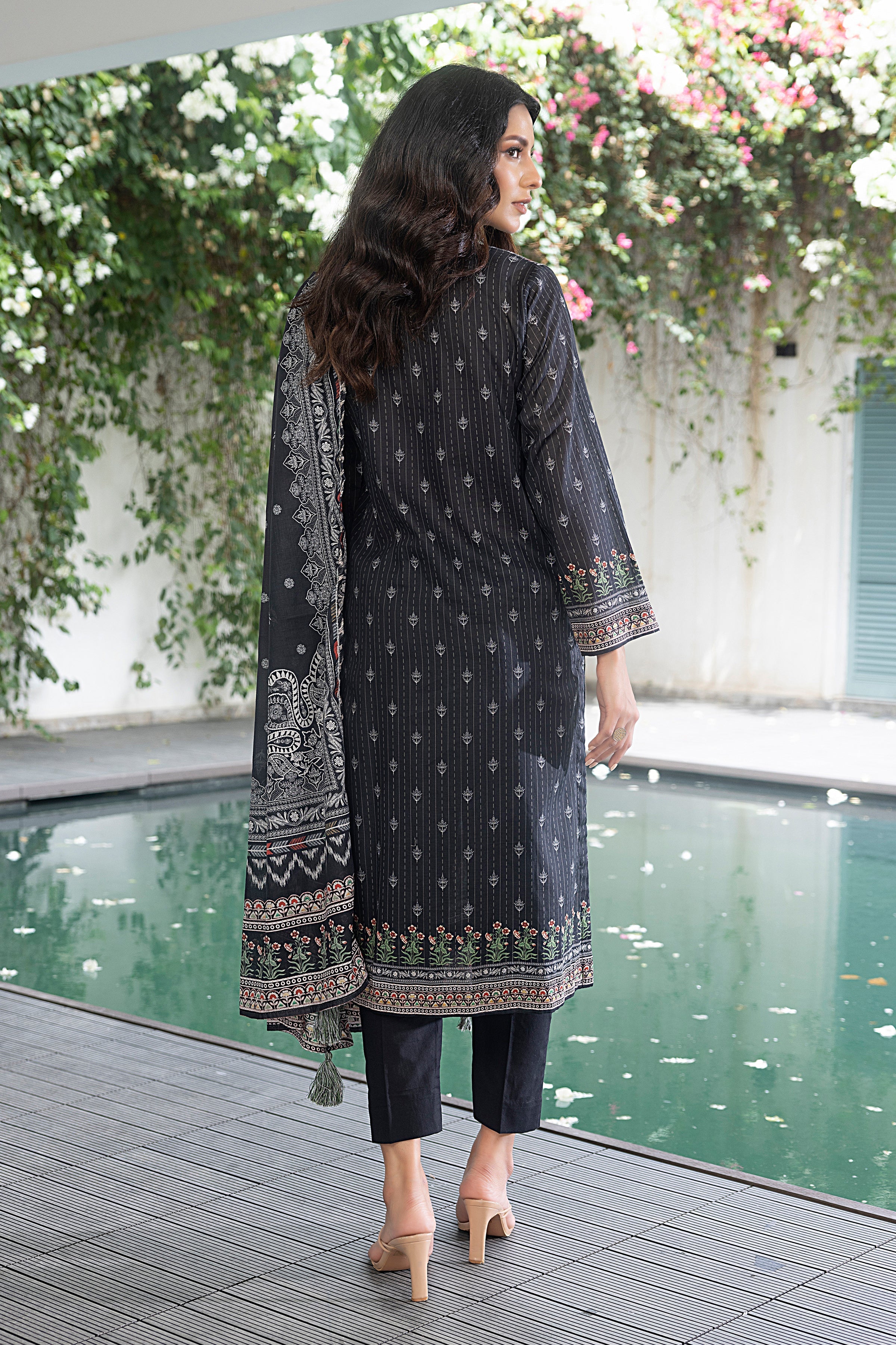 LSM | Winter Marina 24 | 0153 - Official LSM stockist in UK - Sakeena London