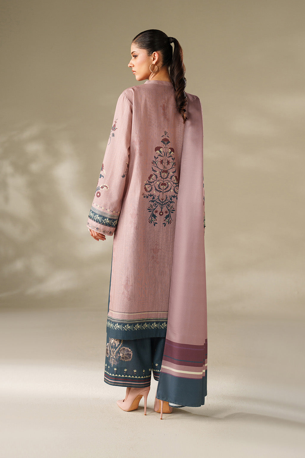 Iznik | Winter Chapter 25 | UE-569 Printed Khaddar - Official Iznik stockist in UK - Sakeena London