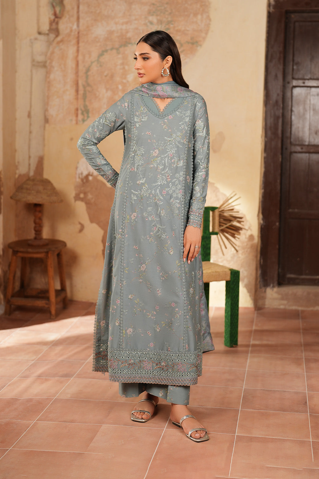 Iznik | Winter 25 | IPF-10 - Official Iznik stockist in UK - Sakeena London