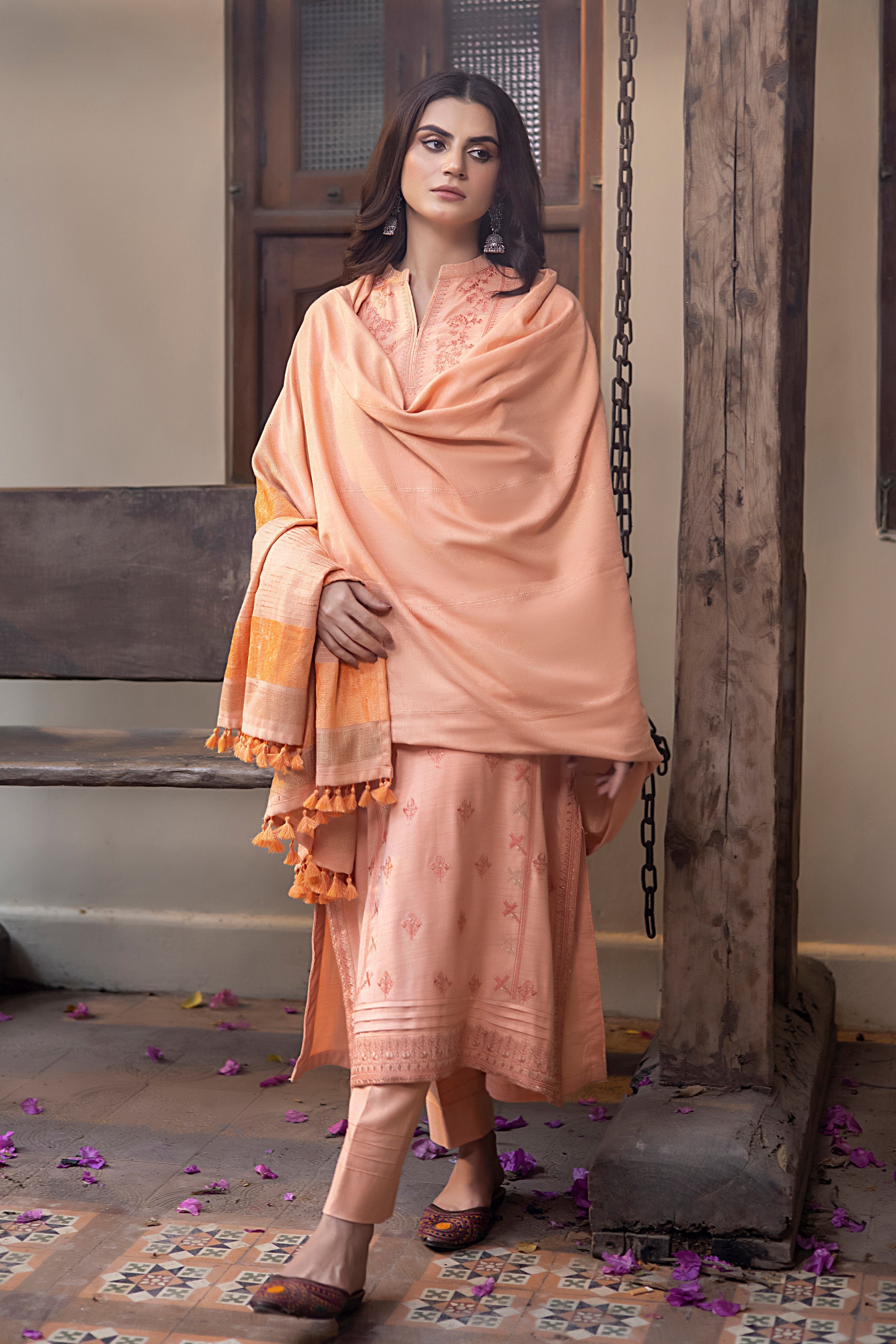 LSM | Winter Marina 24 | 0092 - Official LSM stockist in UK - Sakeena London