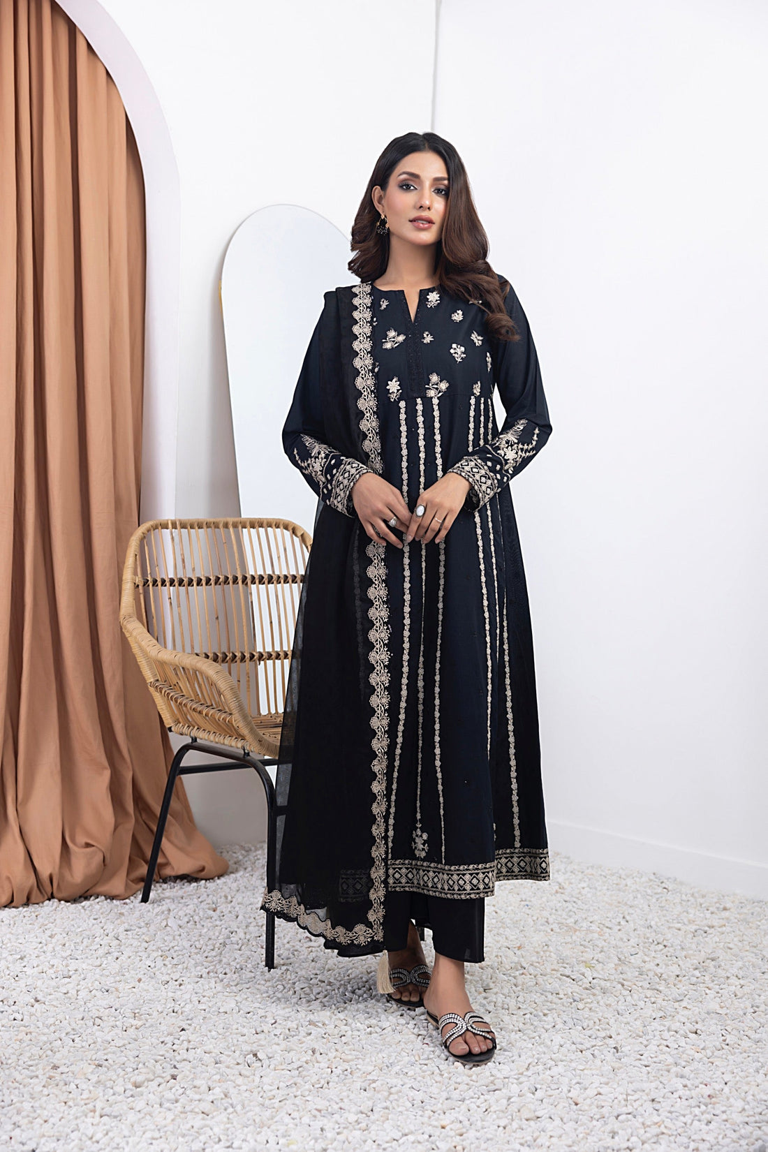 LSM | Winter Marina 24 | 0027 - Official LSM stockist in UK - Sakeena London