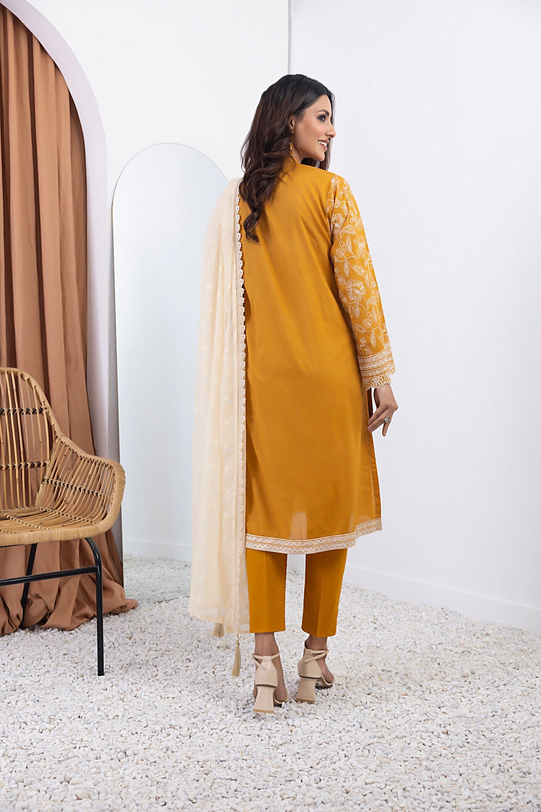 LSM | Winter Marina 24 | 0858 - Official LSM stockist in UK - Sakeena London