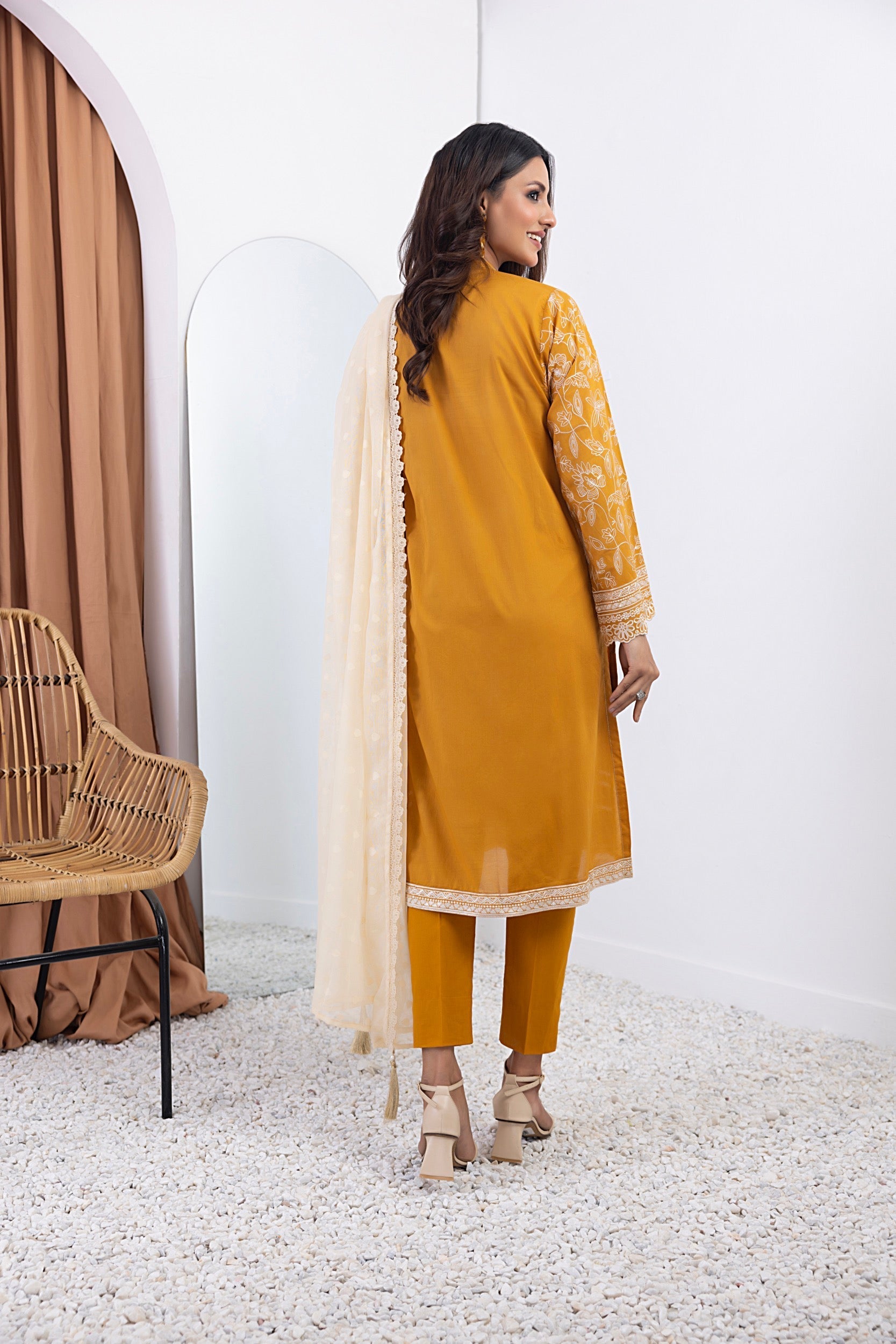 LSM | Winter Marina 24 | 0858 - Official LSM stockist in UK - Sakeena London