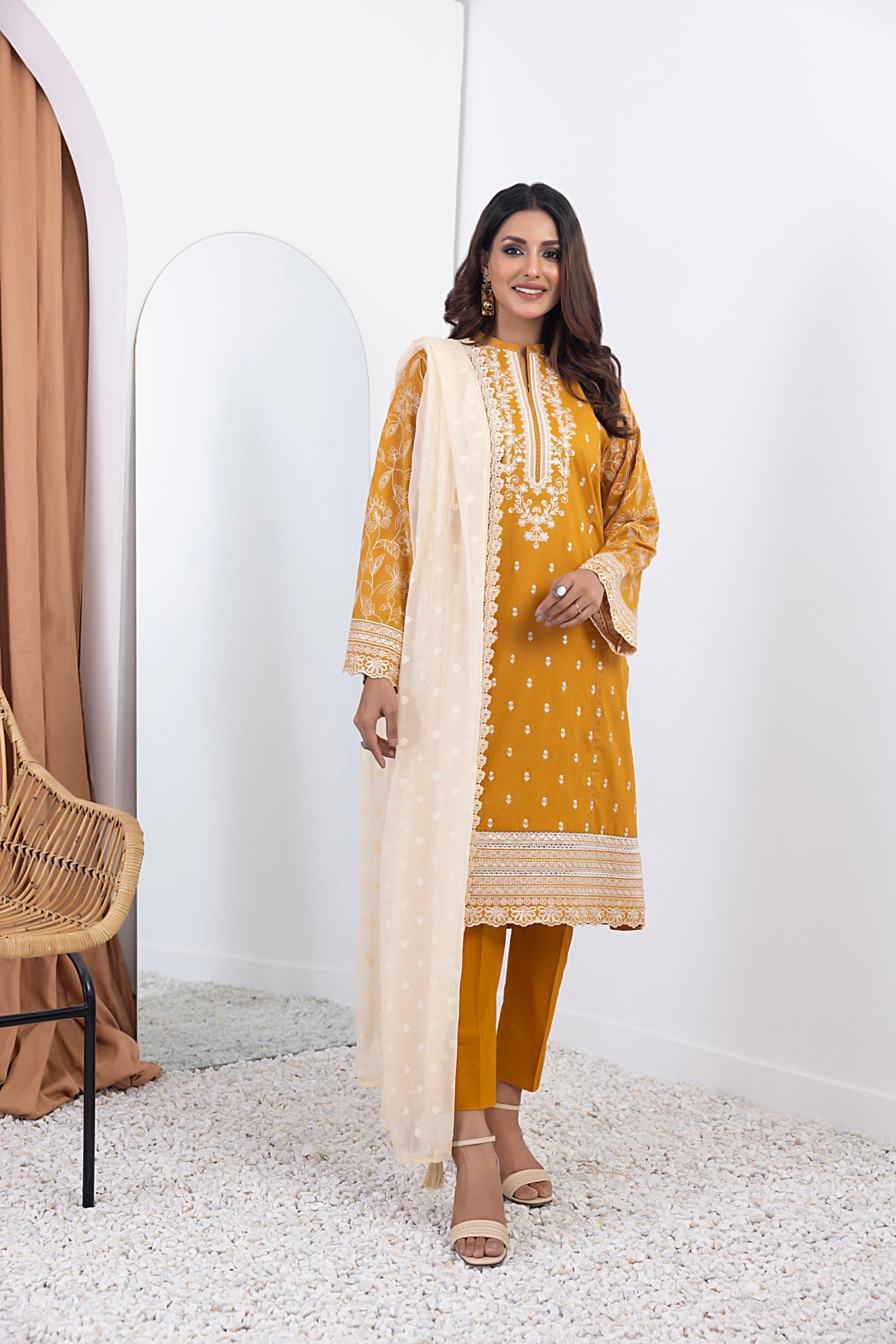 LSM | Winter Marina 24 | 0858 - Official LSM stockist in UK - Sakeena London
