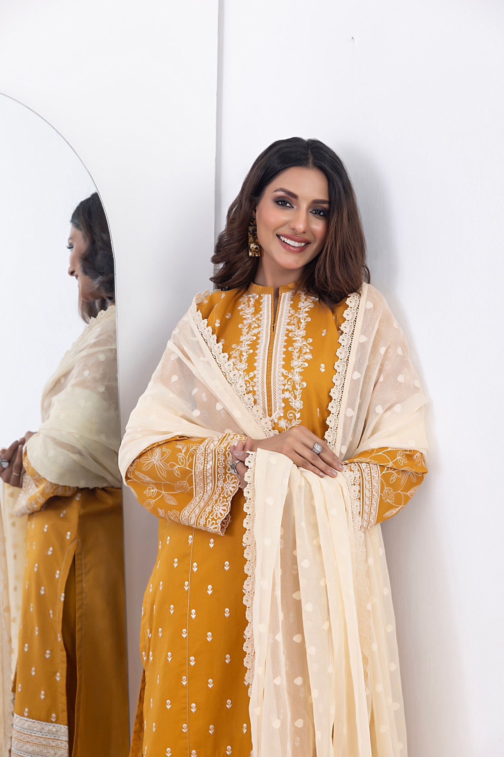 LSM | Winter Marina 24 | 0858 - Official LSM stockist in UK - Sakeena London