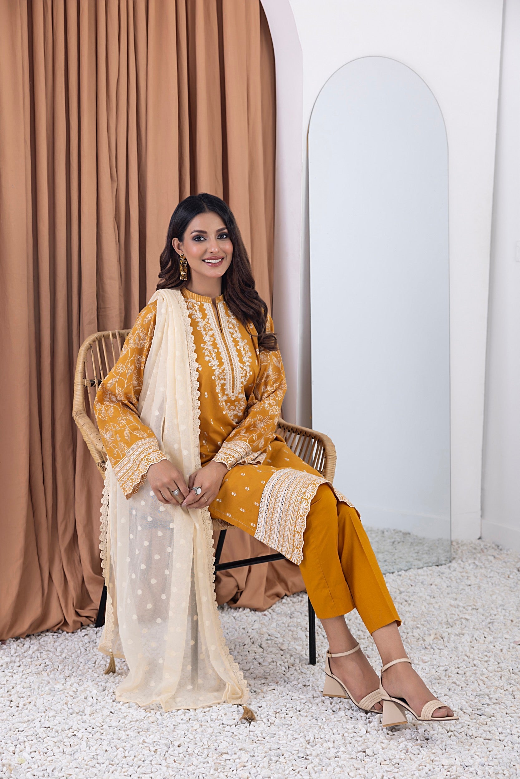 LSM | Winter Marina 24 | 0858 - Official LSM stockist in UK - Sakeena London