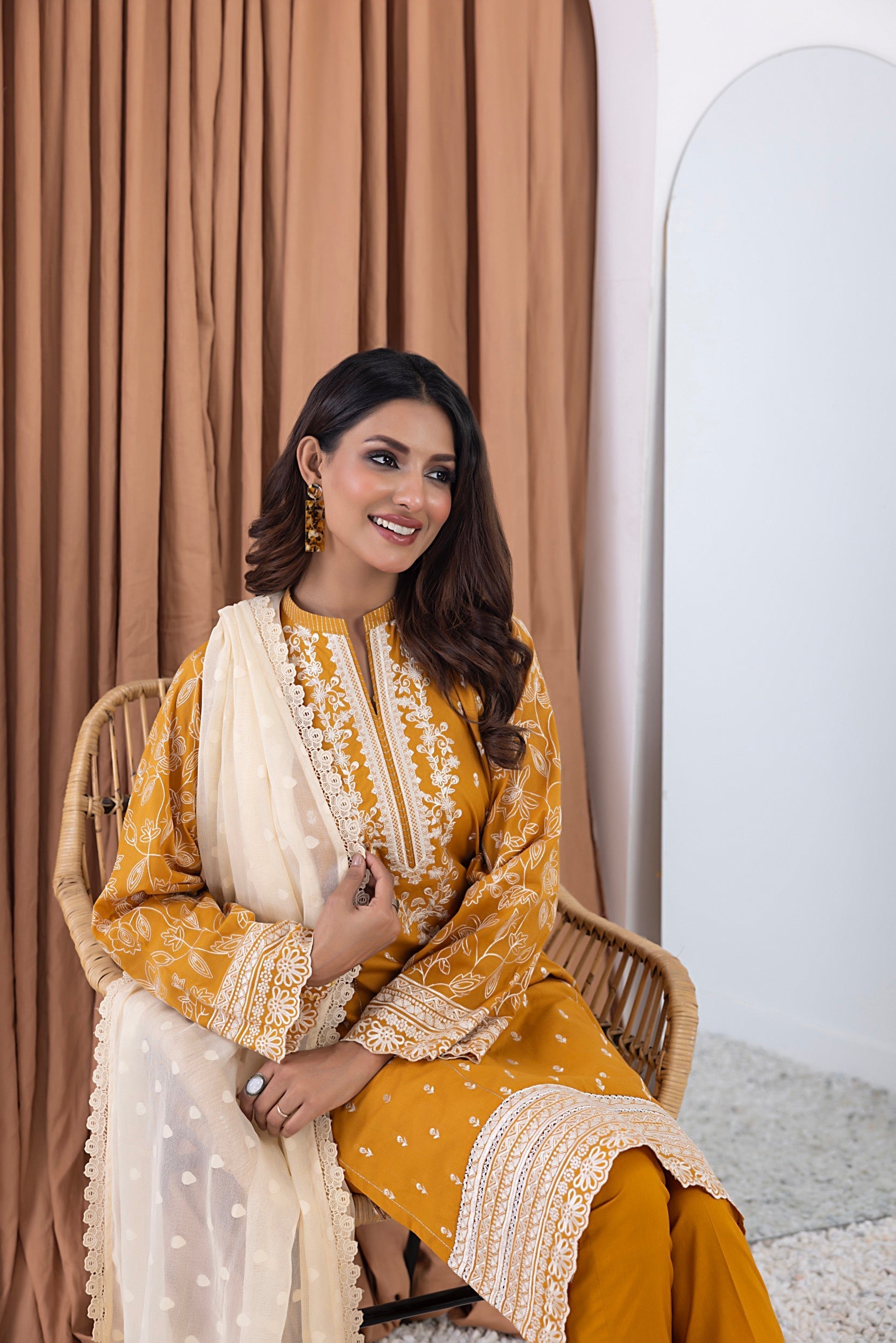 LSM | Winter Marina 24 | 0858 - Official LSM stockist in UK - Sakeena London