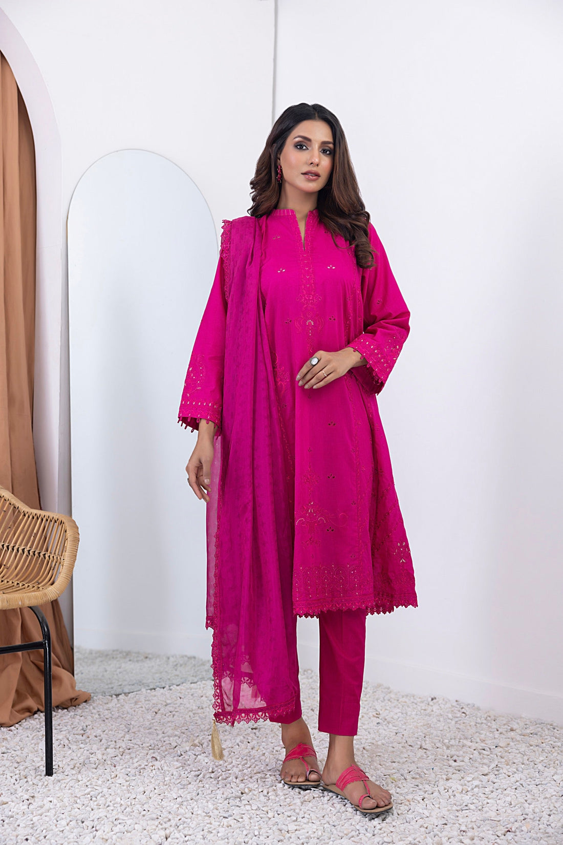 LSM | Winter Marina 24 | 0141 - Official LSM stockist in UK - Sakeena London