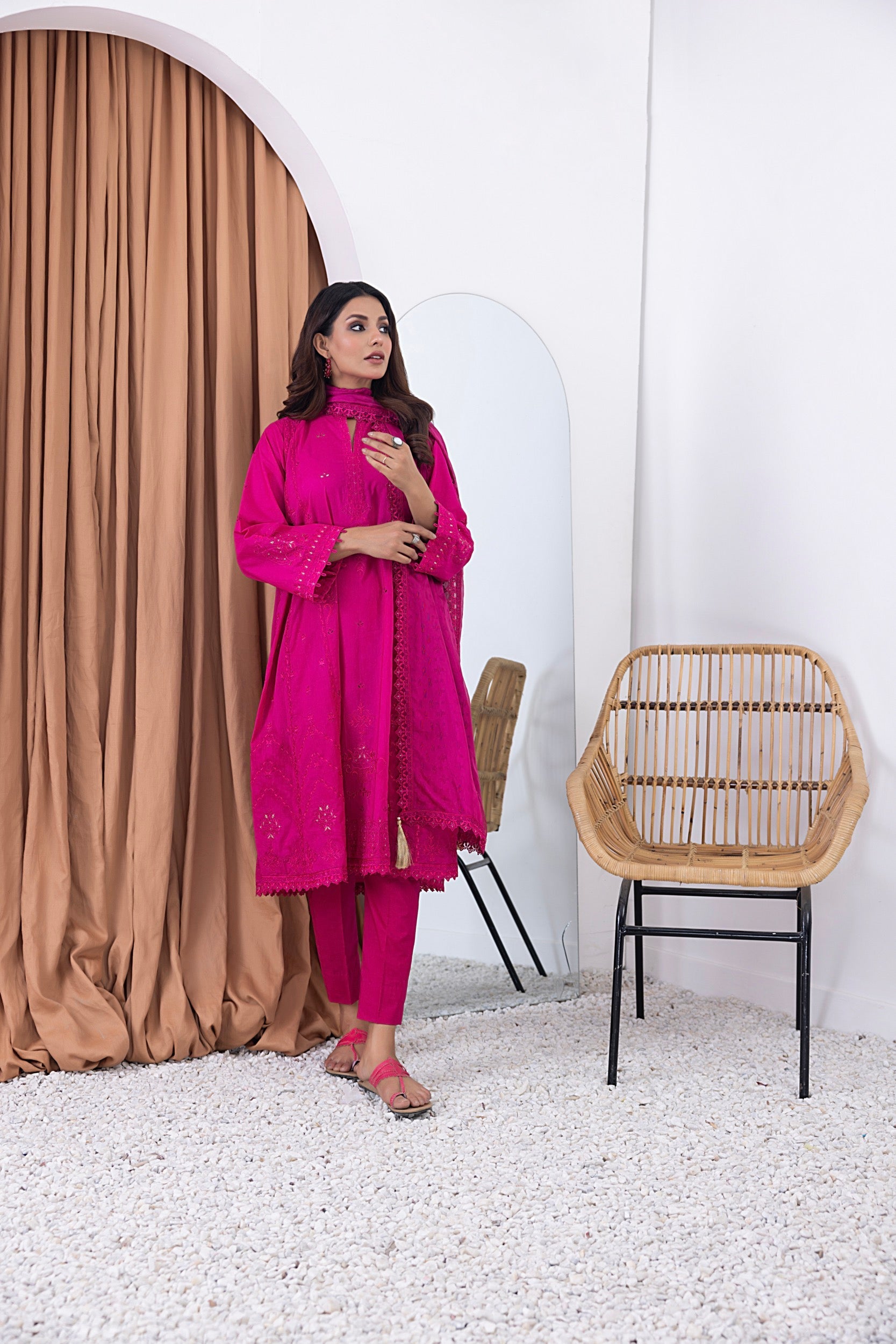 LSM | Winter Marina 24 | 0141 - Official LSM stockist in UK - Sakeena London