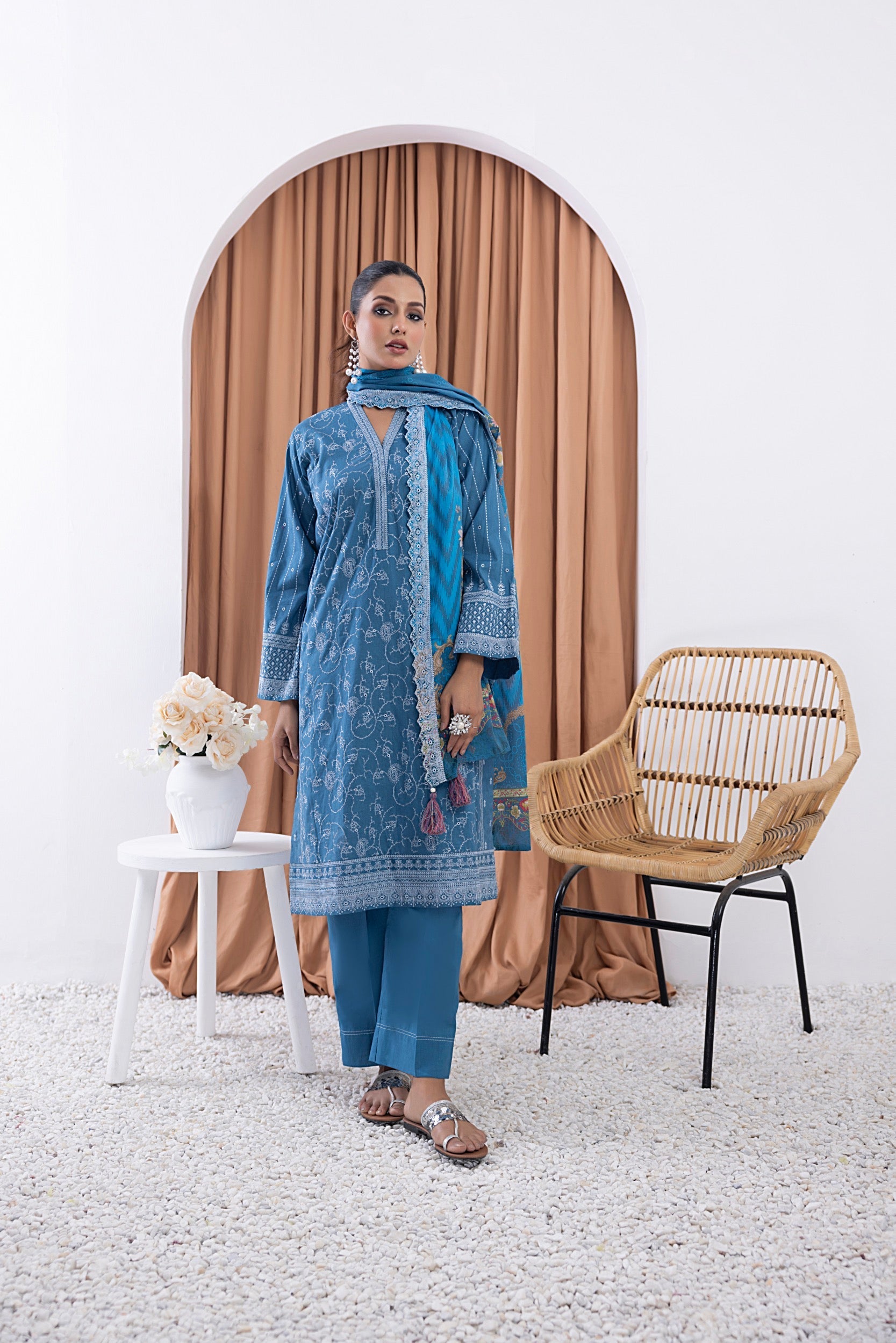 LSM | Winter Marina 24 | 0689 - Official LSM stockist in UK - Sakeena London