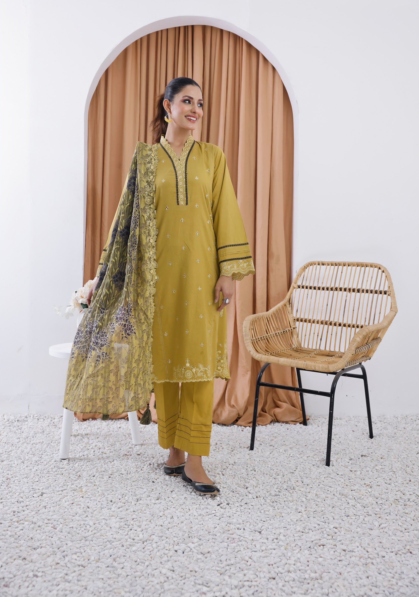 LSM | Winter Marina 24 | 0126 - Official LSM stockist in UK - Sakeena London