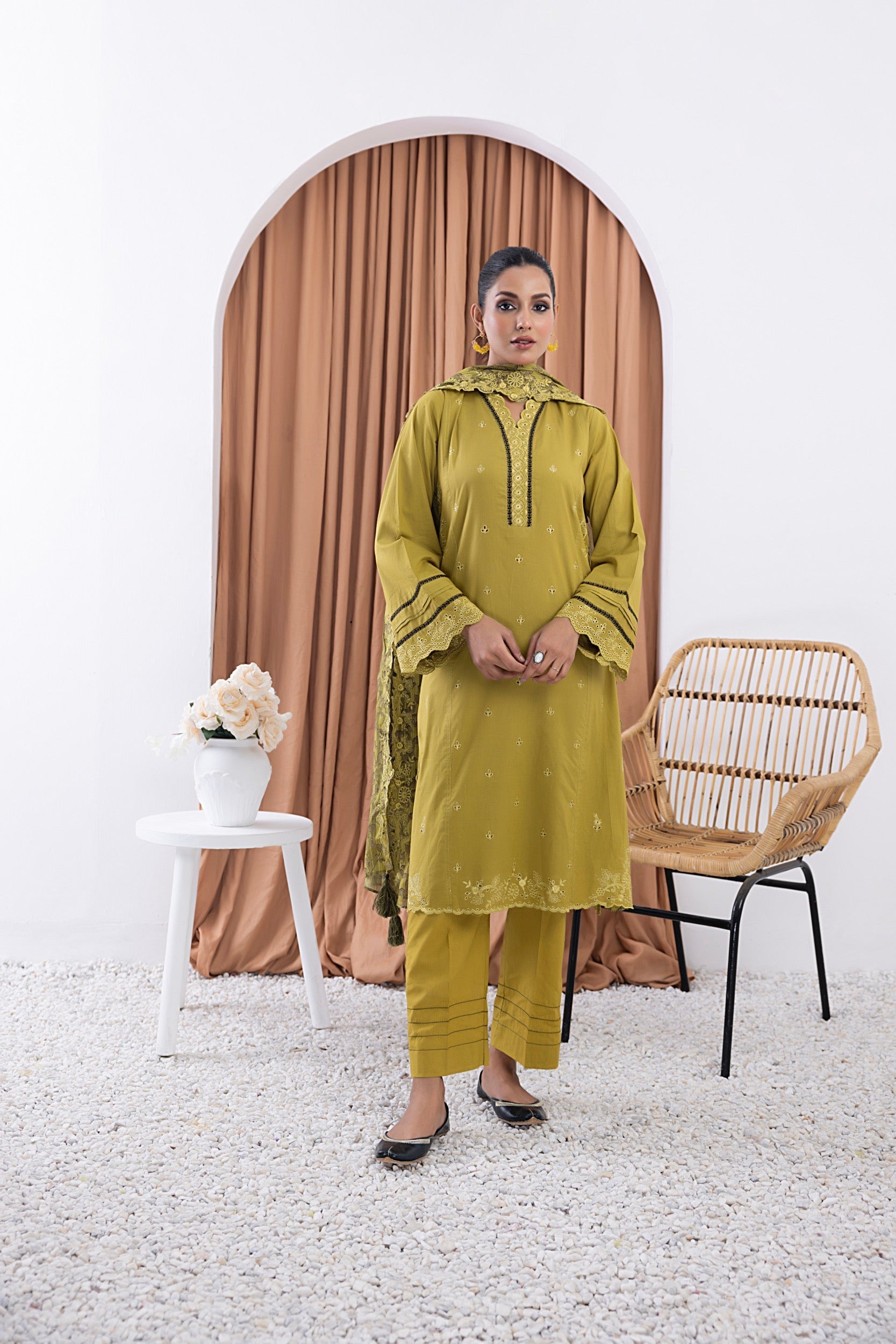 LSM | Winter Marina 24 | 0126 - Official LSM stockist in UK - Sakeena London