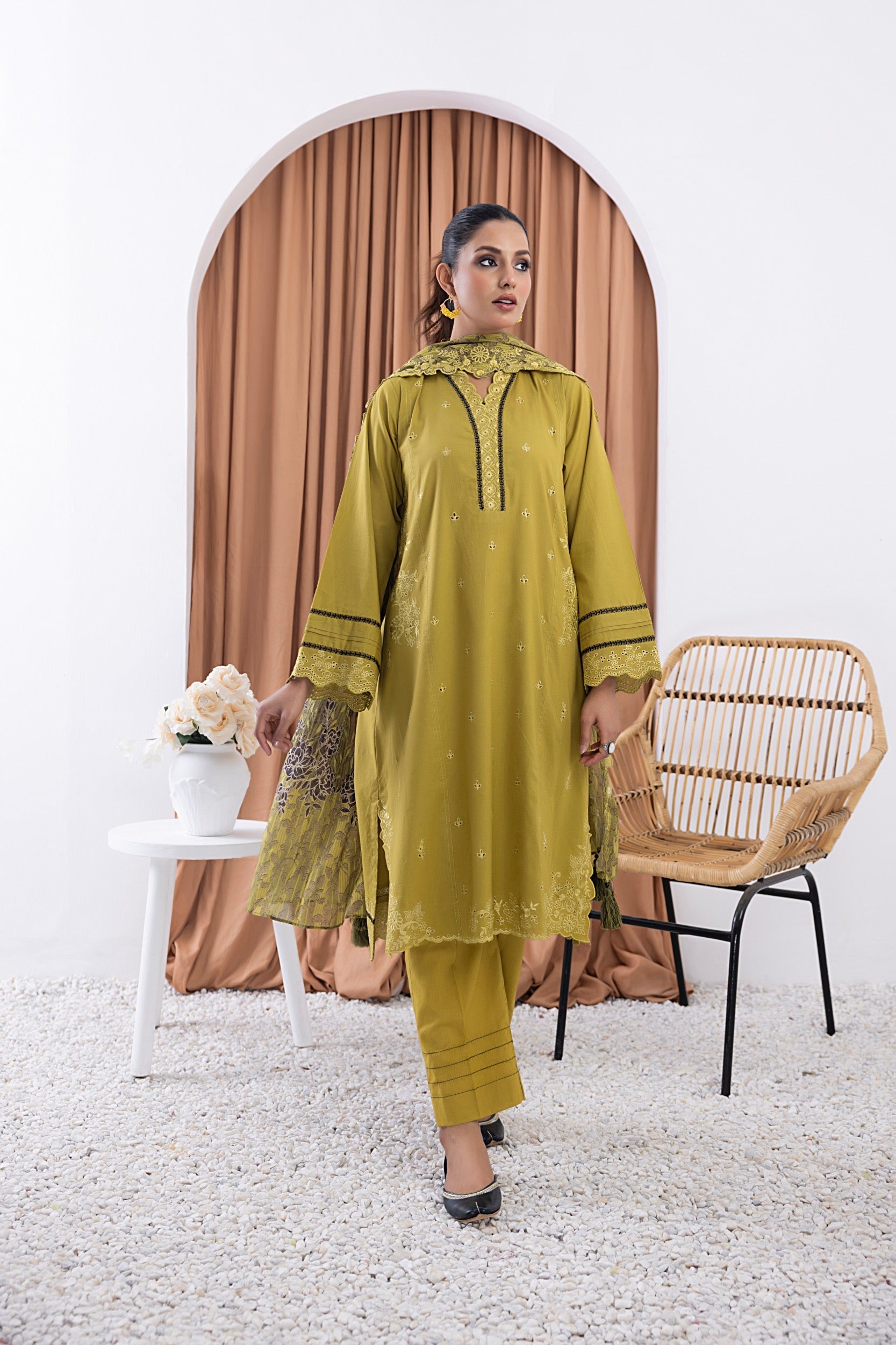 LSM | Winter Marina 24 | 0126 - Official LSM stockist in UK - Sakeena London