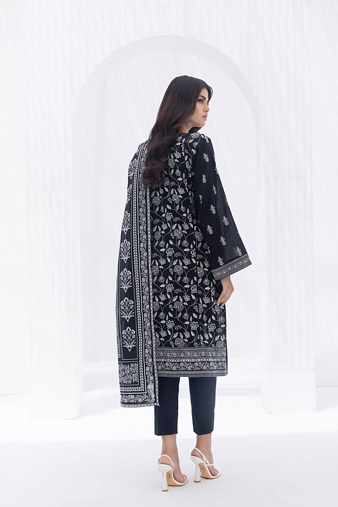 LSM | Winter Marina 24 | 0011 - Official LSM stockist in UK - Sakeena London