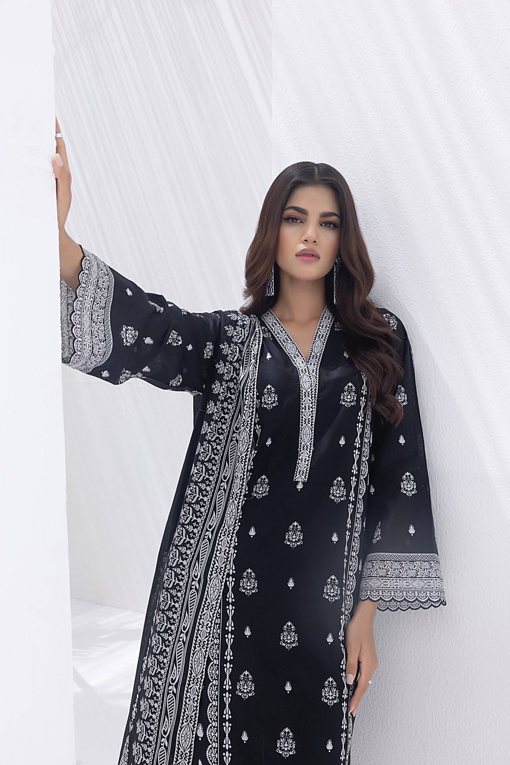 LSM | Winter Marina 24 | 0009 - Official LSM stockist in UK - Sakeena London