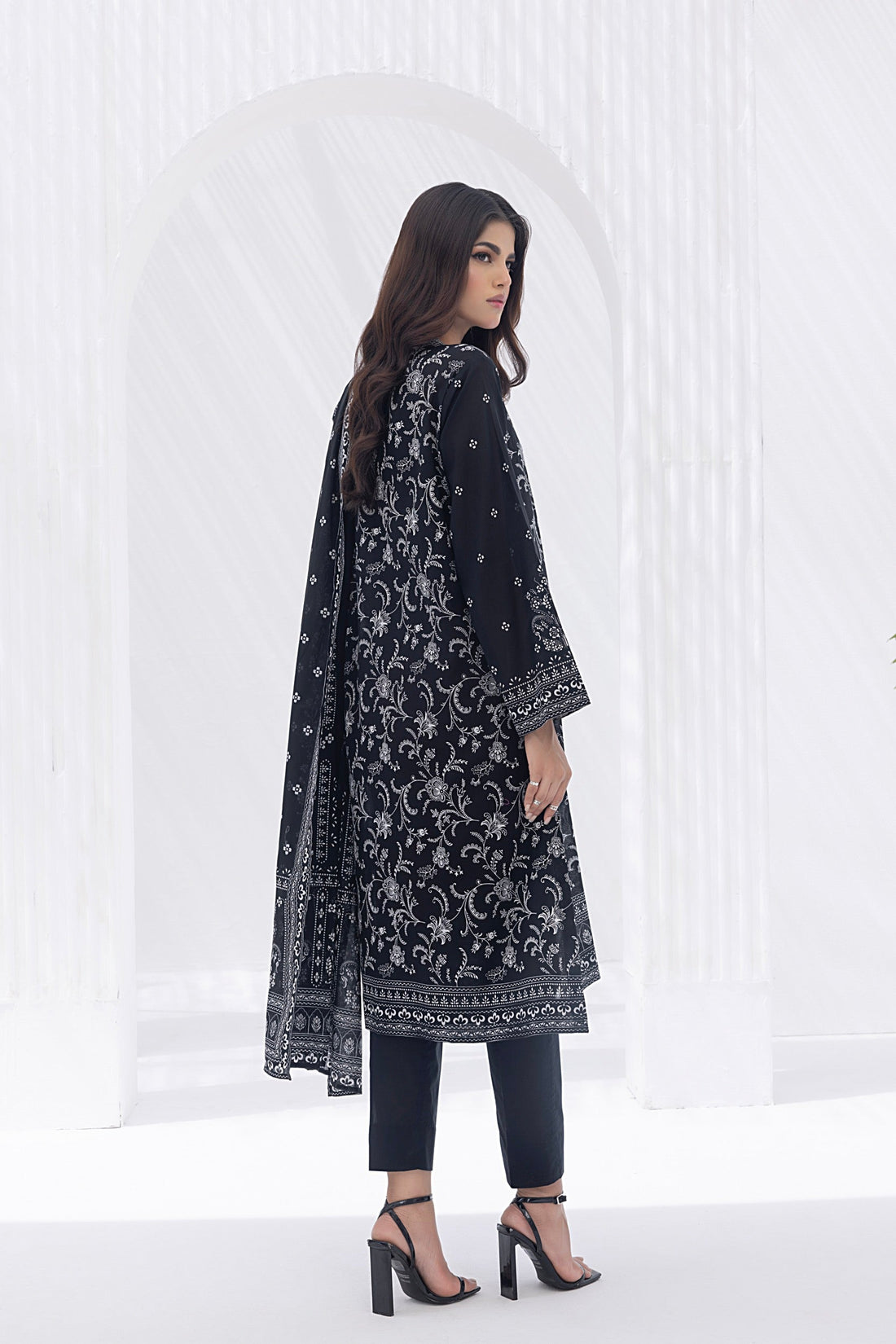 LSM | Winter Marina 24 | 0185 - Official LSM stockist in UK - Sakeena London
