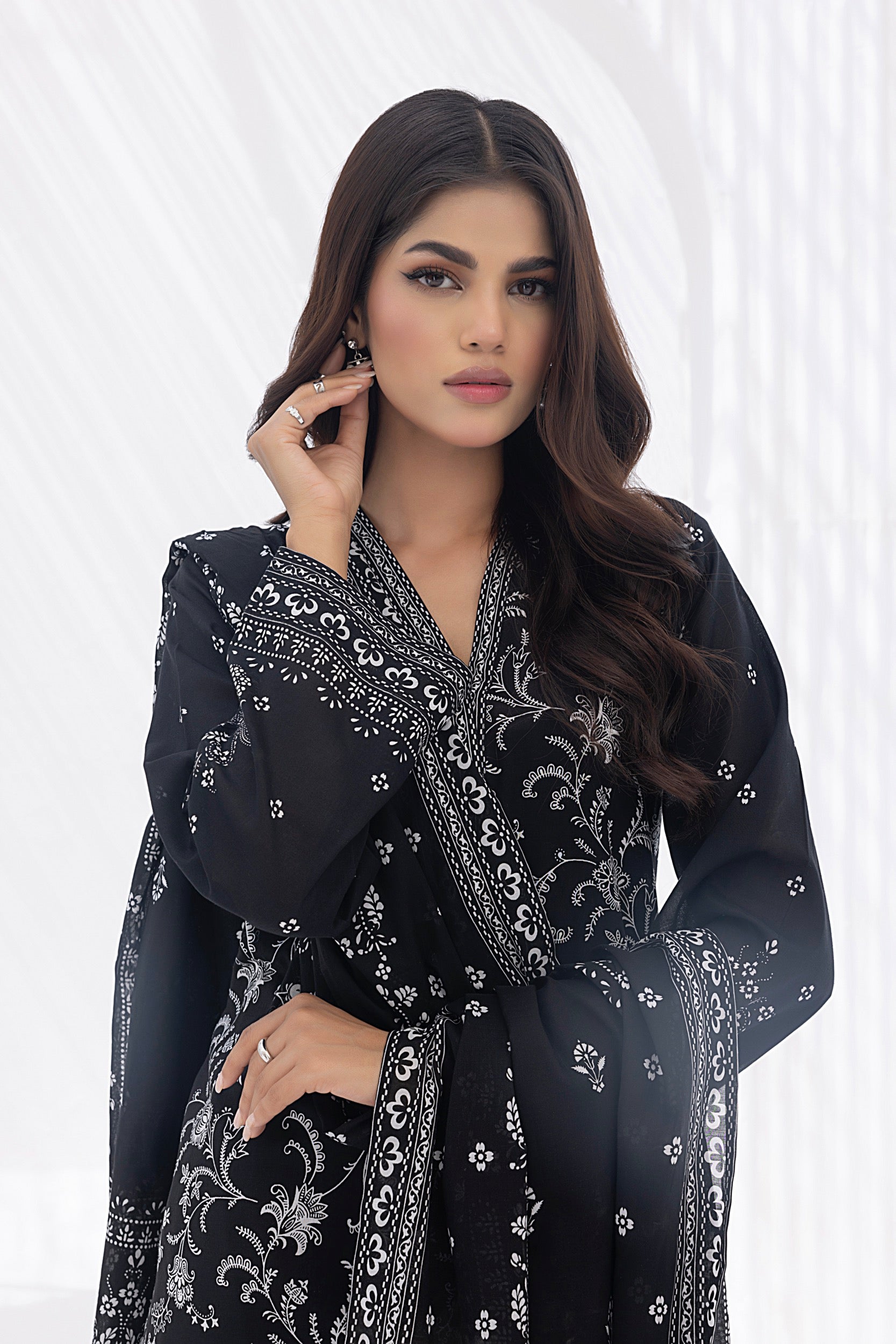LSM | Winter Marina 24 | 0185 - Official LSM stockist in UK - Sakeena London