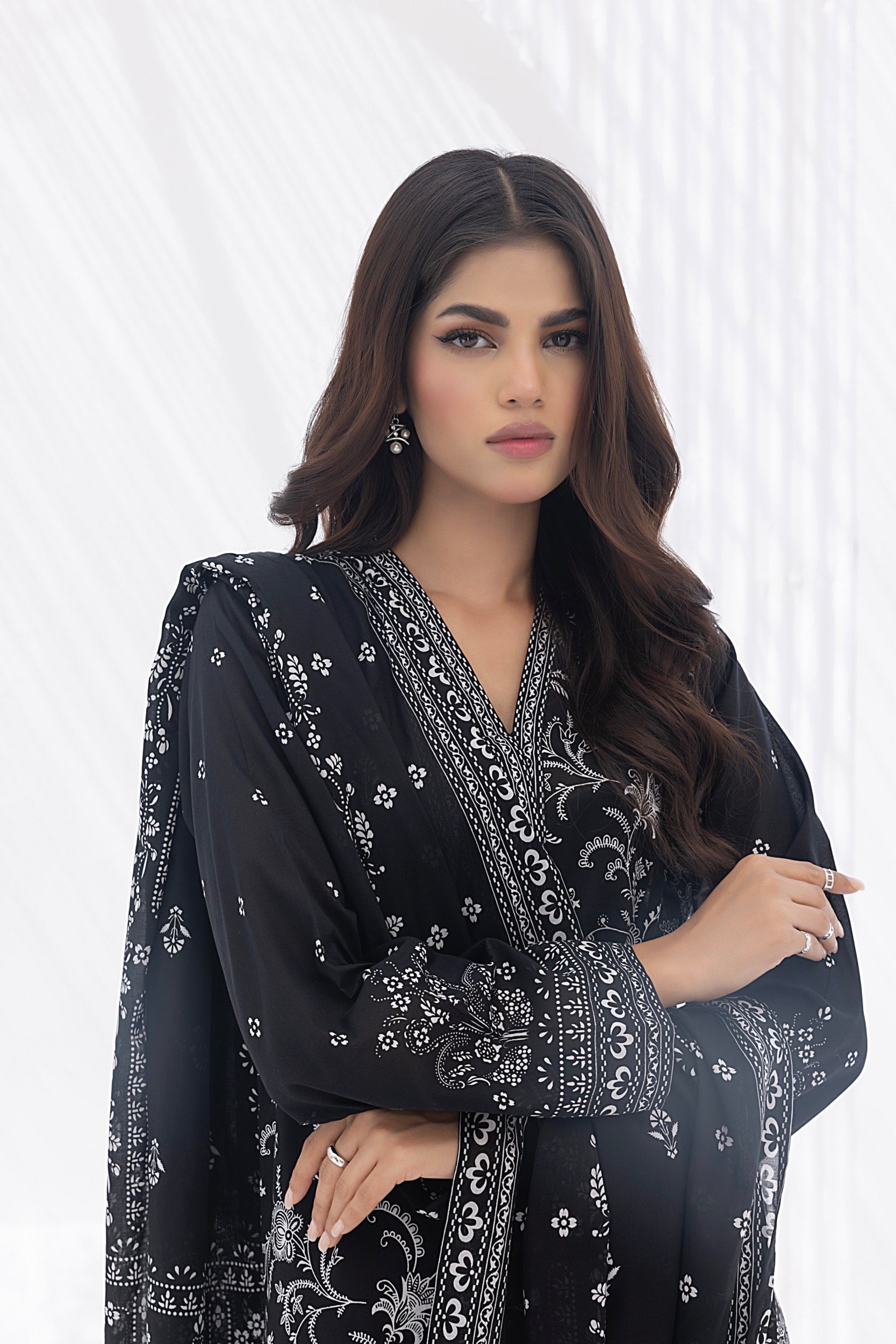 LSM | Winter Marina 24 | 0185 - Official LSM stockist in UK - Sakeena London