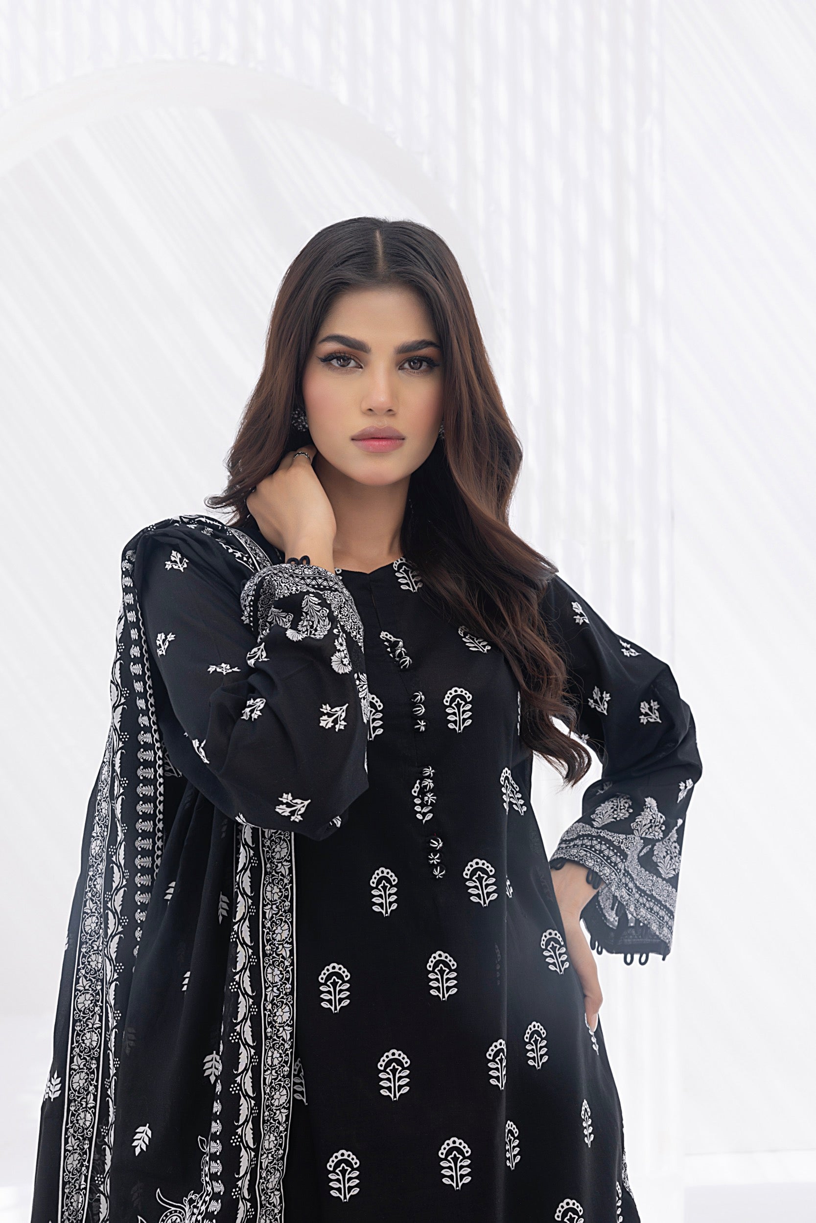LSM | Winter Marina 24 | 0010 - Official LSM stockist in UK - Sakeena London