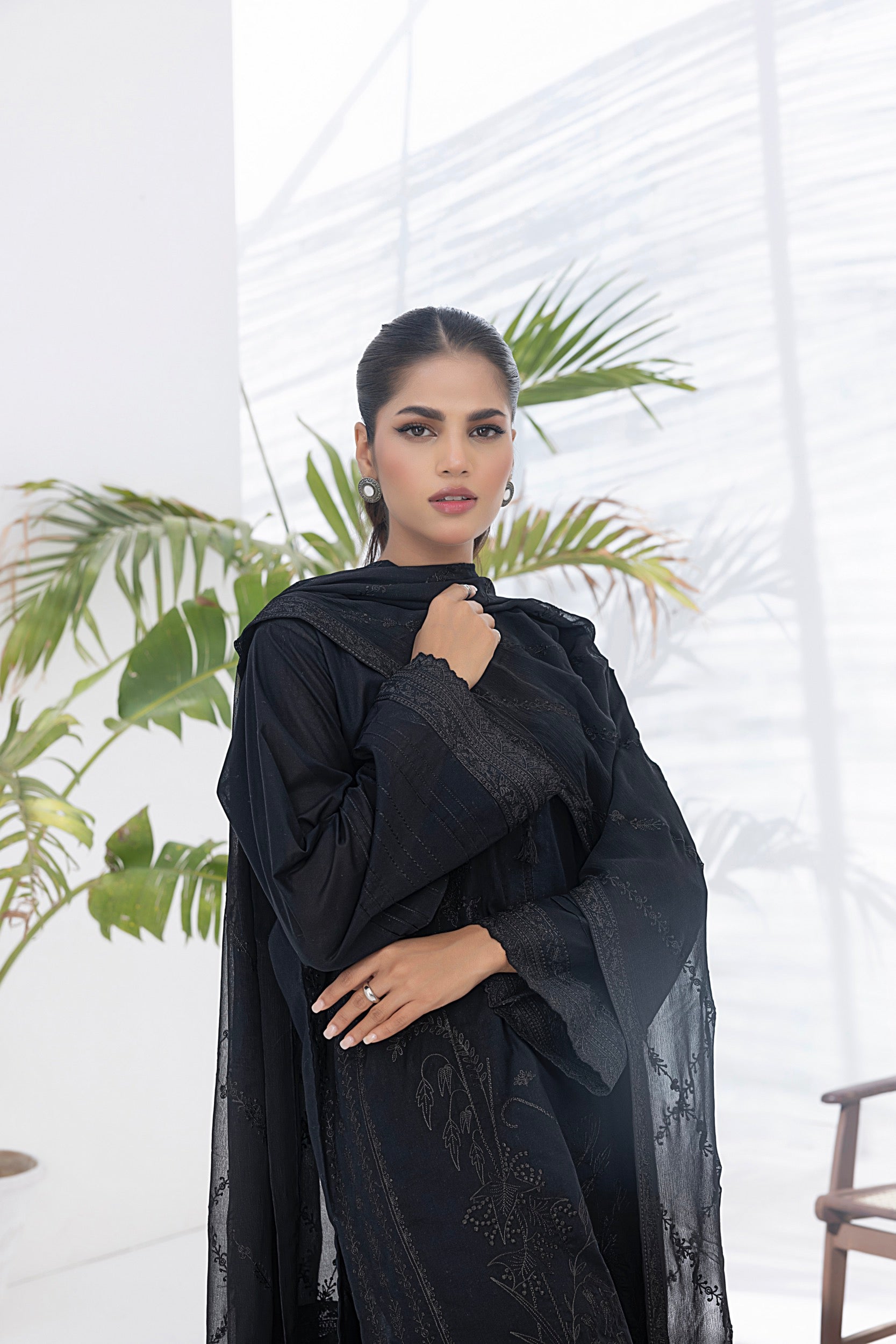 LSM | Winter Marina 24 | 0203 - Official LSM stockist in UK - Sakeena London