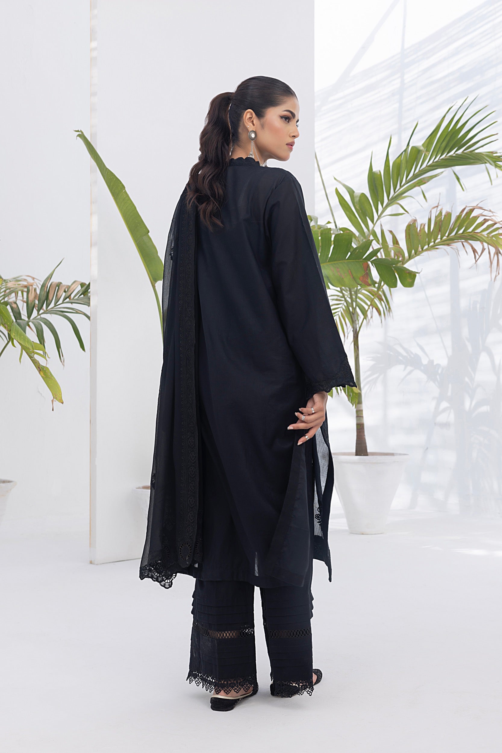 LSM | Winter Marina 24 | 0055 - Official LSM stockist in UK - Sakeena London