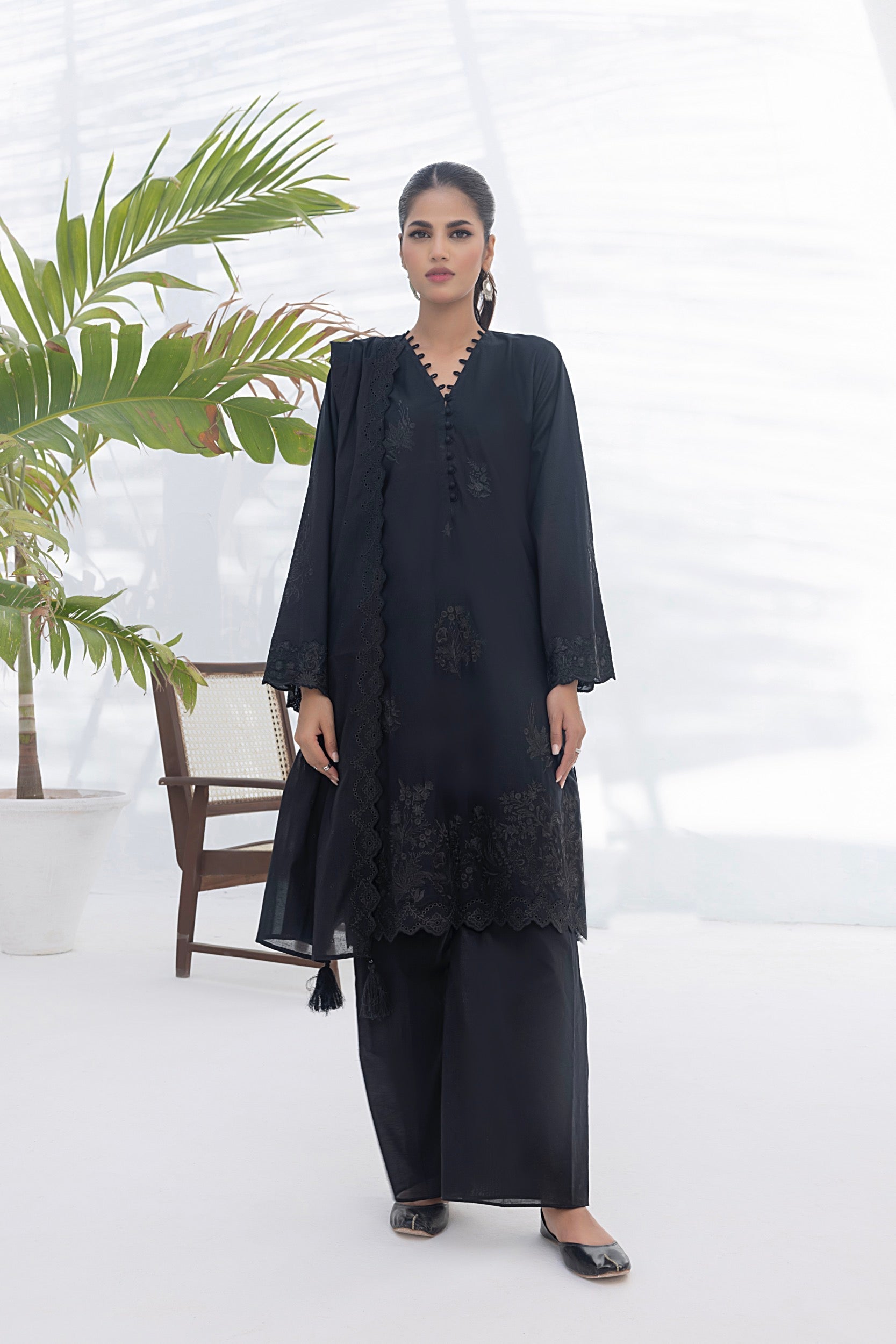 LSM | Winter Marina 24 | 0052 - Official LSM stockist in UK - Sakeena London