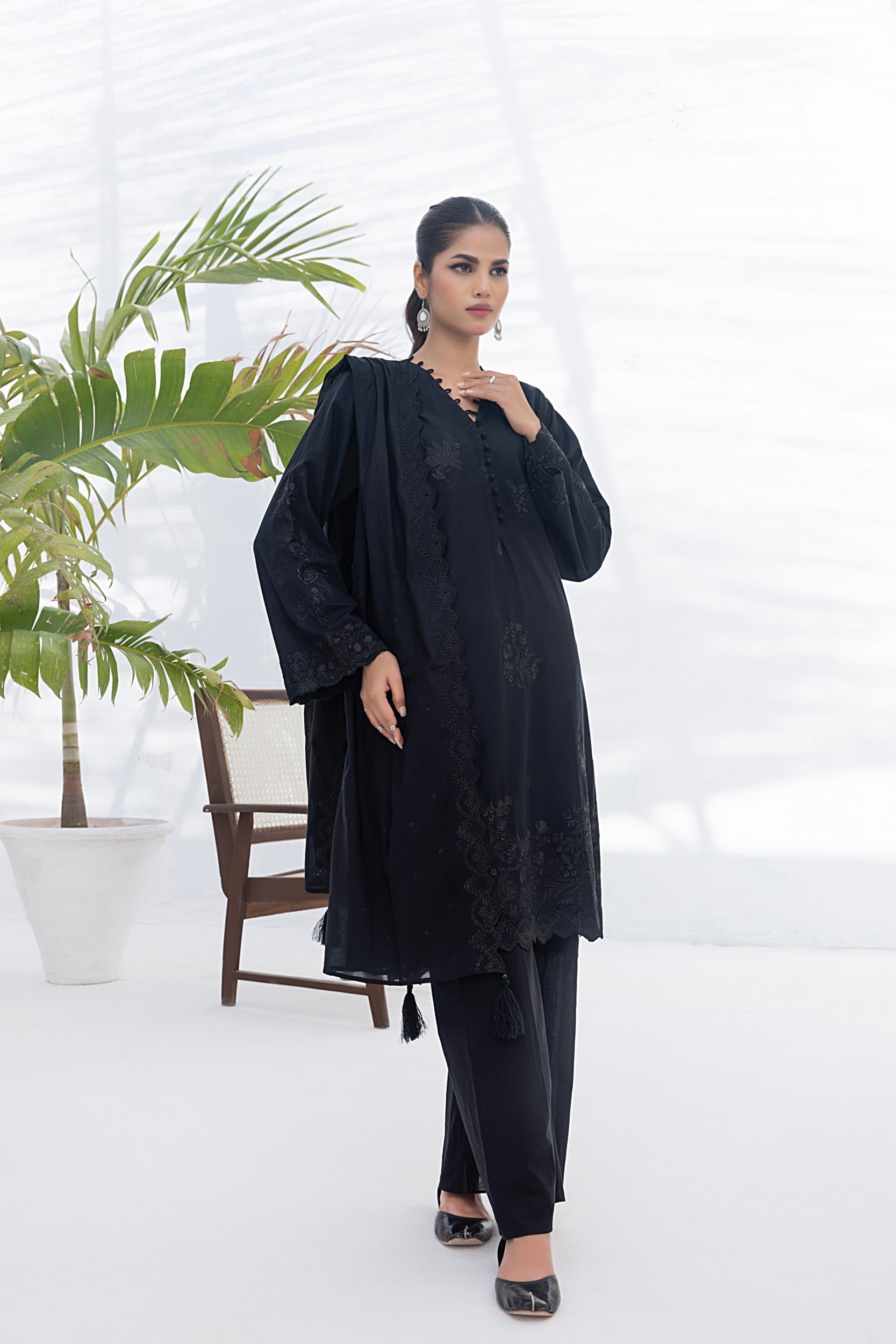 LSM | Winter Marina 24 | 0052 - Official LSM stockist in UK - Sakeena London