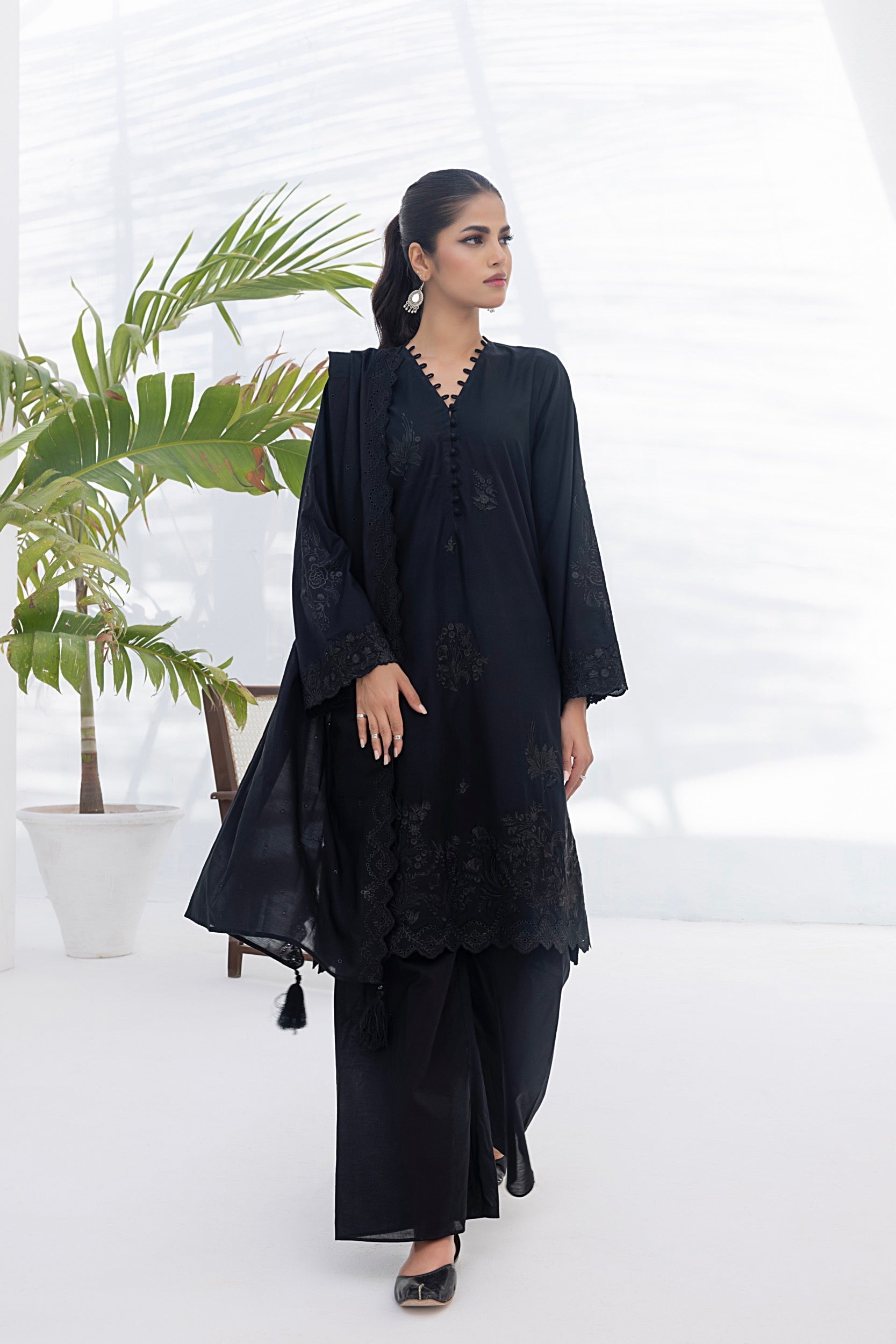 LSM | Winter Marina 24 | 0052 - Official LSM stockist in UK - Sakeena London