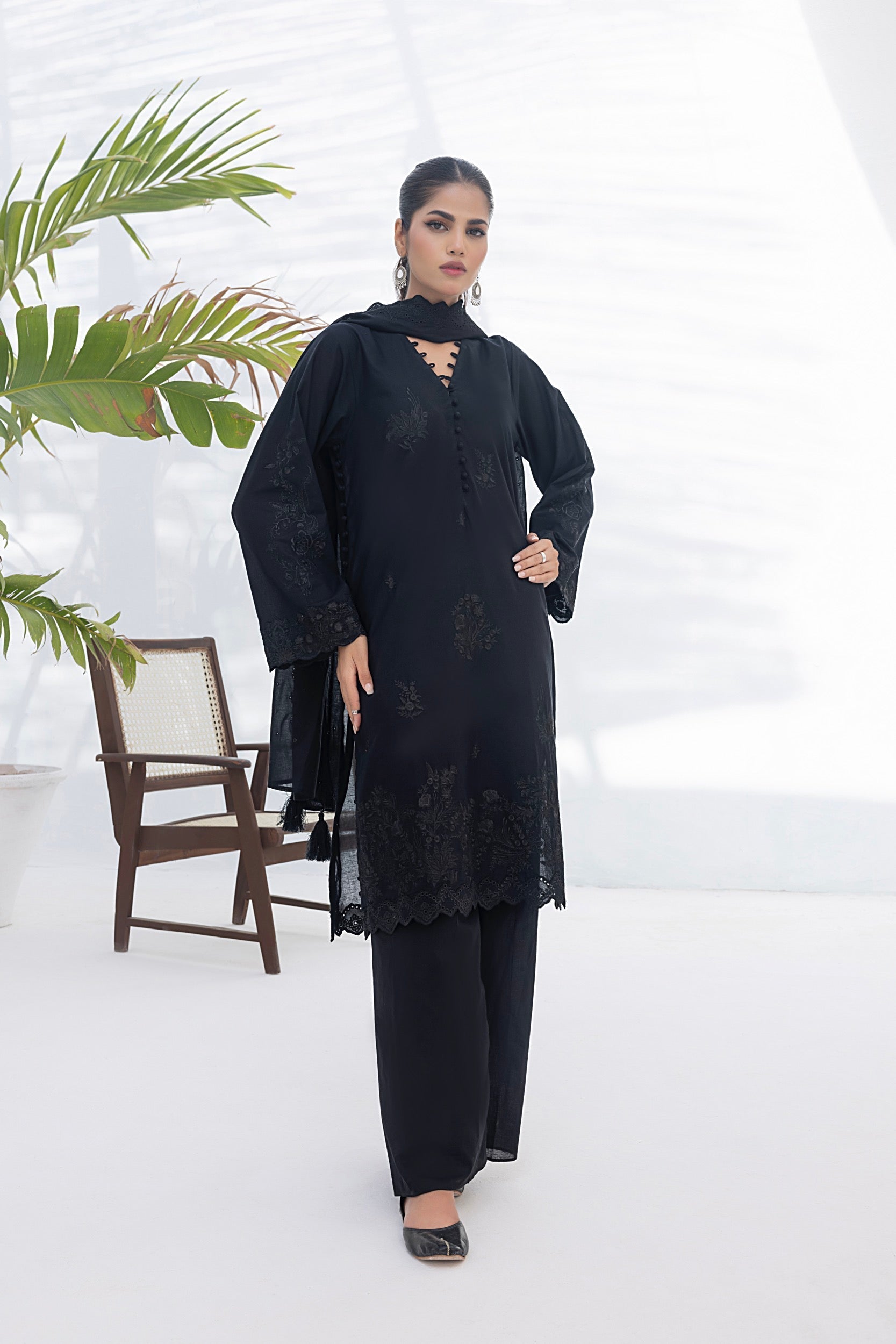 LSM | Winter Marina 24 | 0052 - Official LSM stockist in UK - Sakeena London