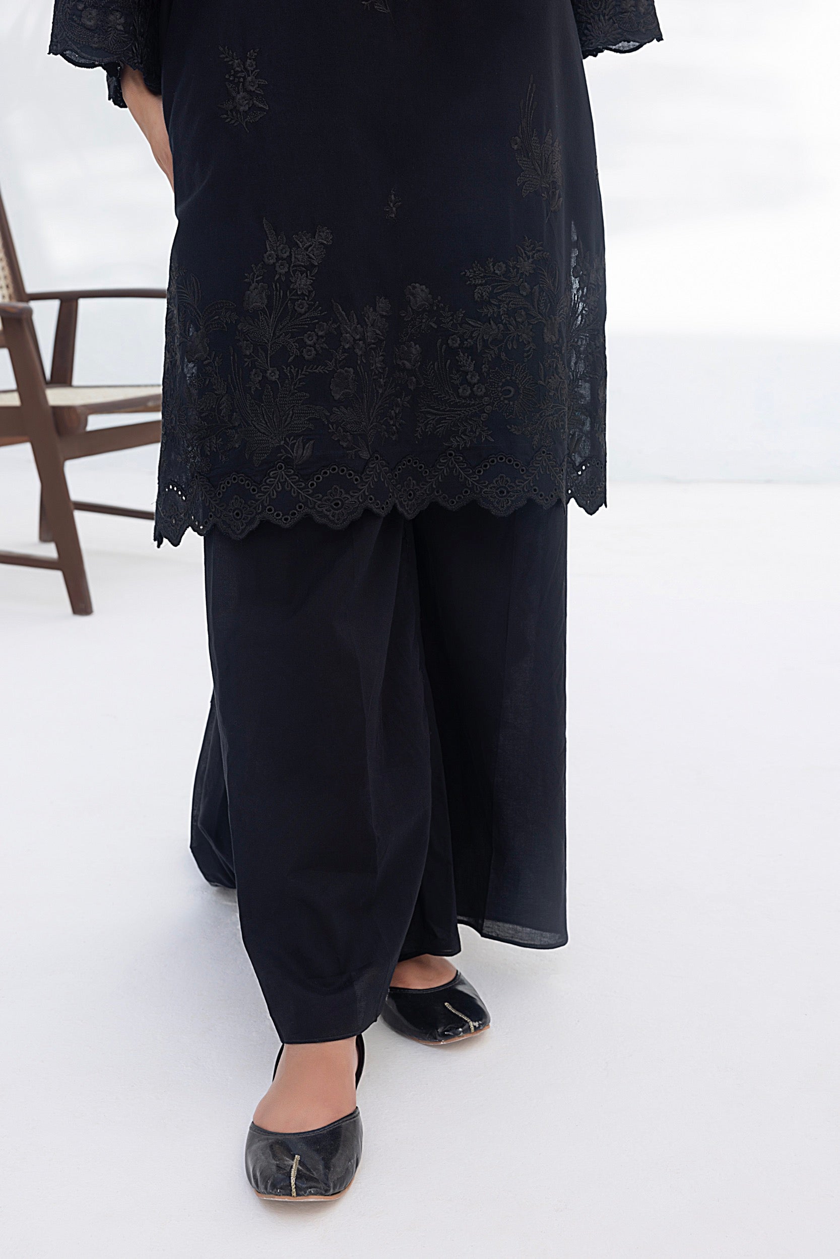 LSM | Winter Marina 24 | 0052 - Official LSM stockist in UK - Sakeena London