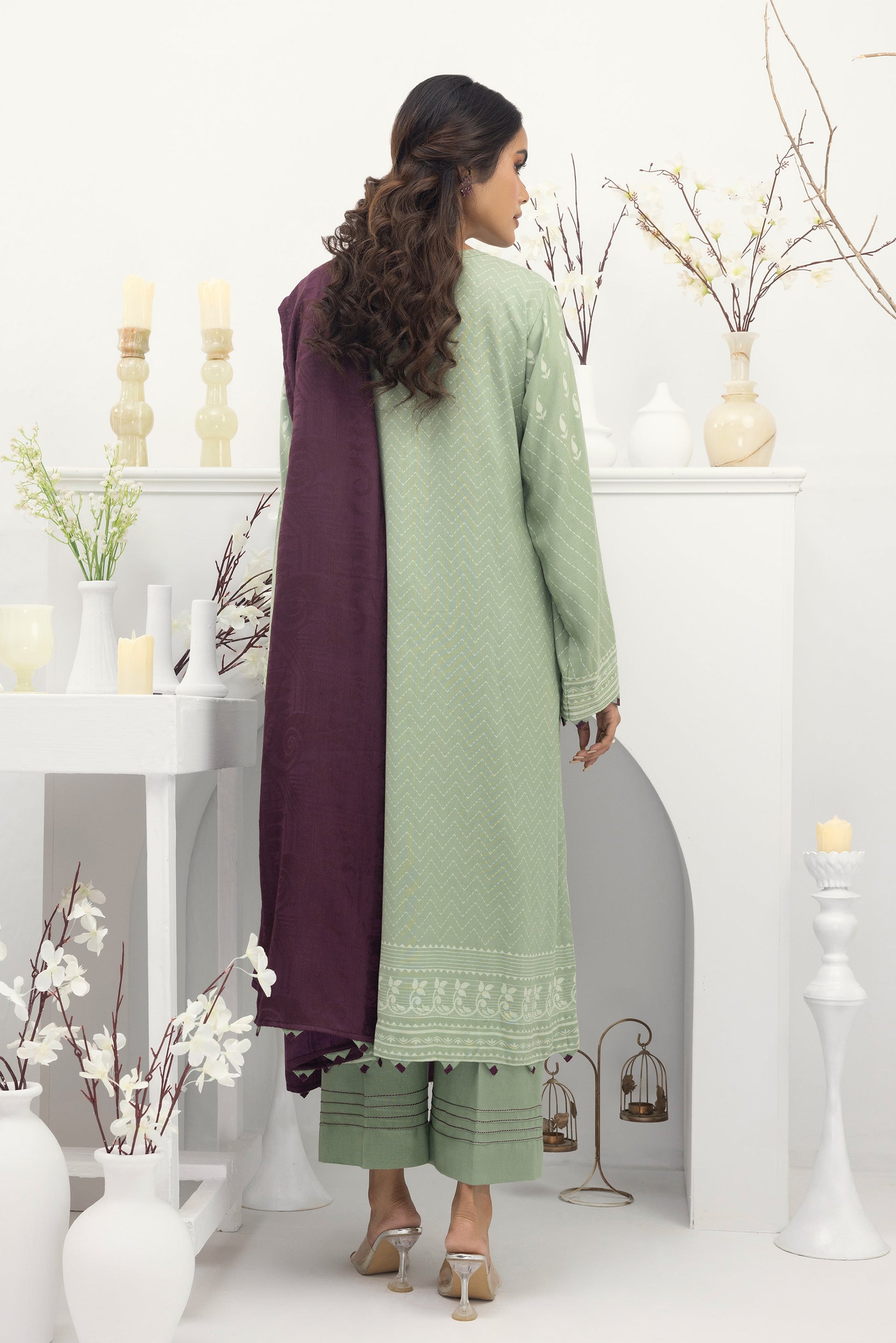 LSM | Winter Marina 24 | 0131 - Official LSM stockist in UK - Sakeena London